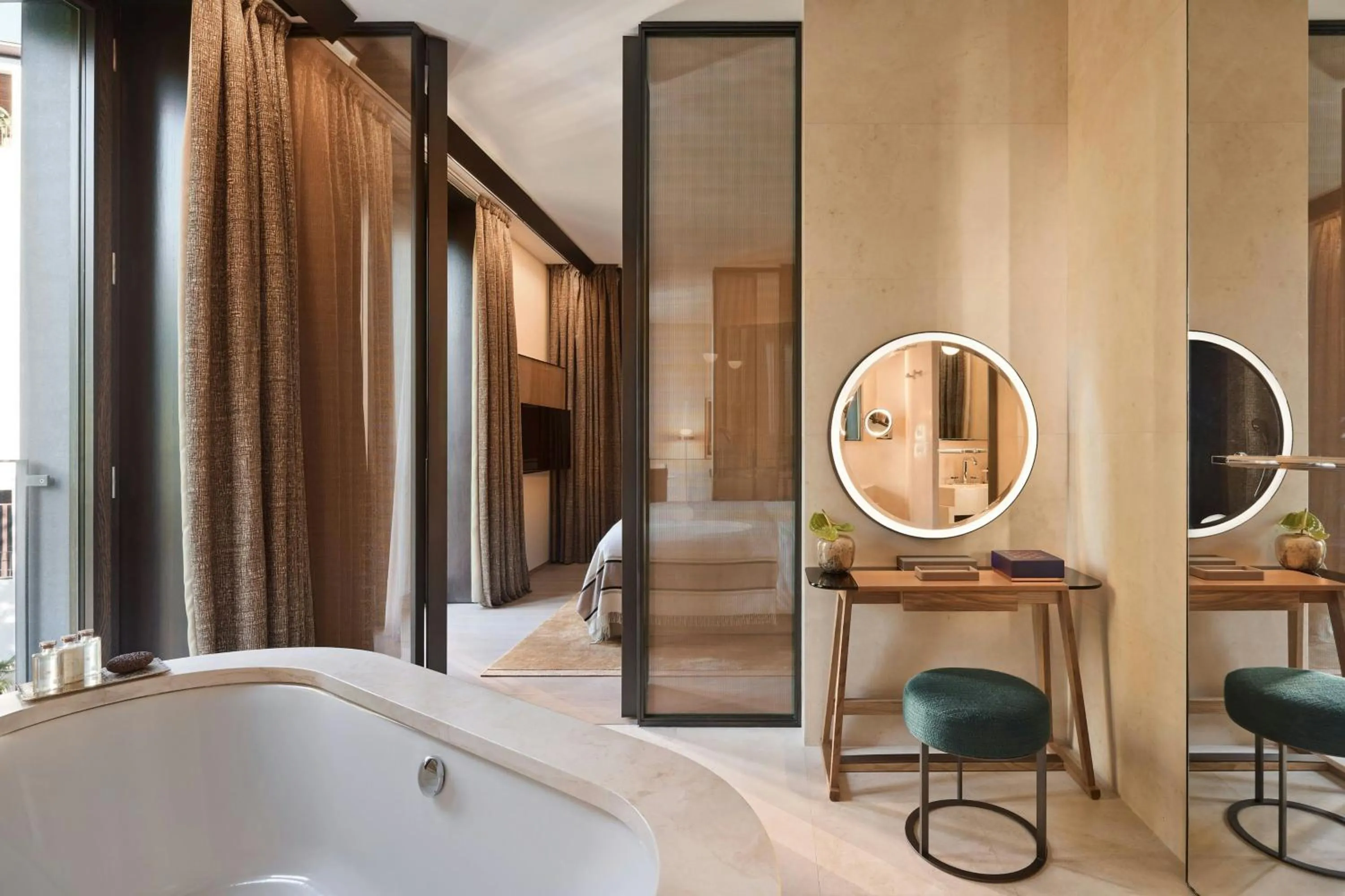 Bathroom, Bed in Bvlgari Hotel Milano