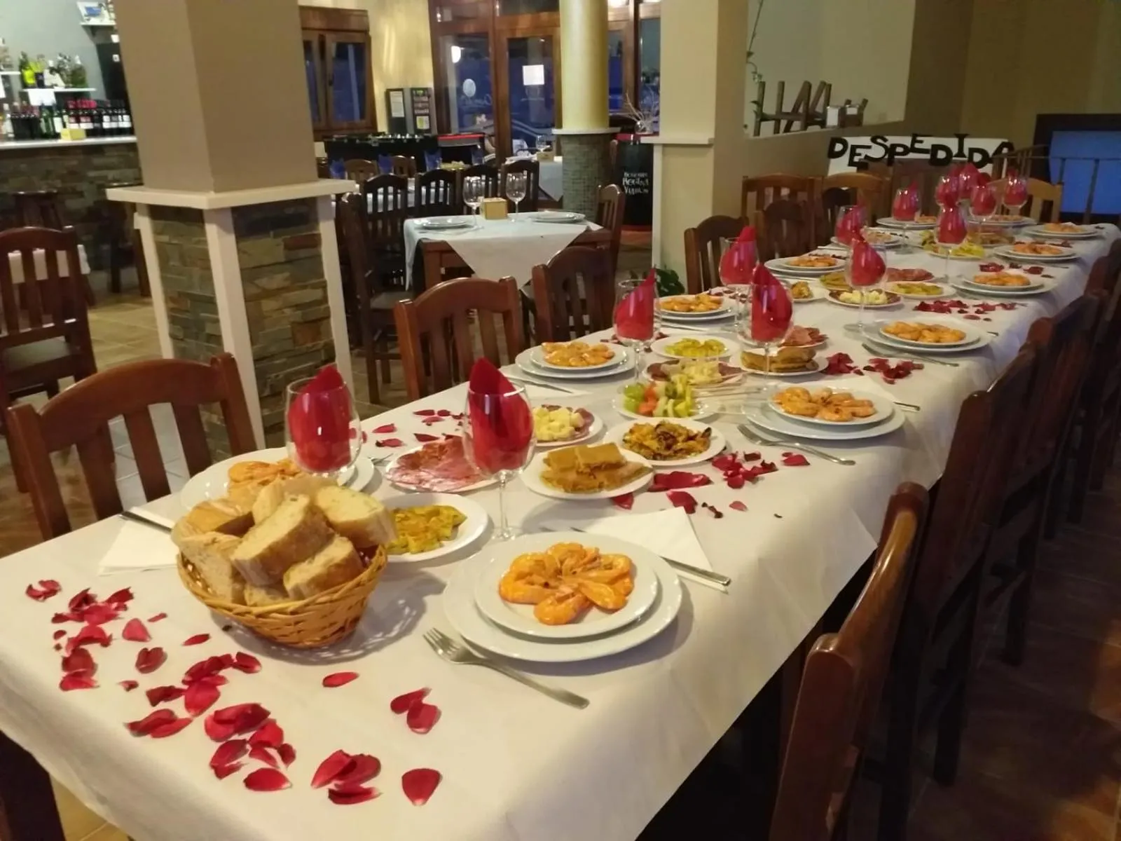 Restaurant/places to eat in Chan da Vella