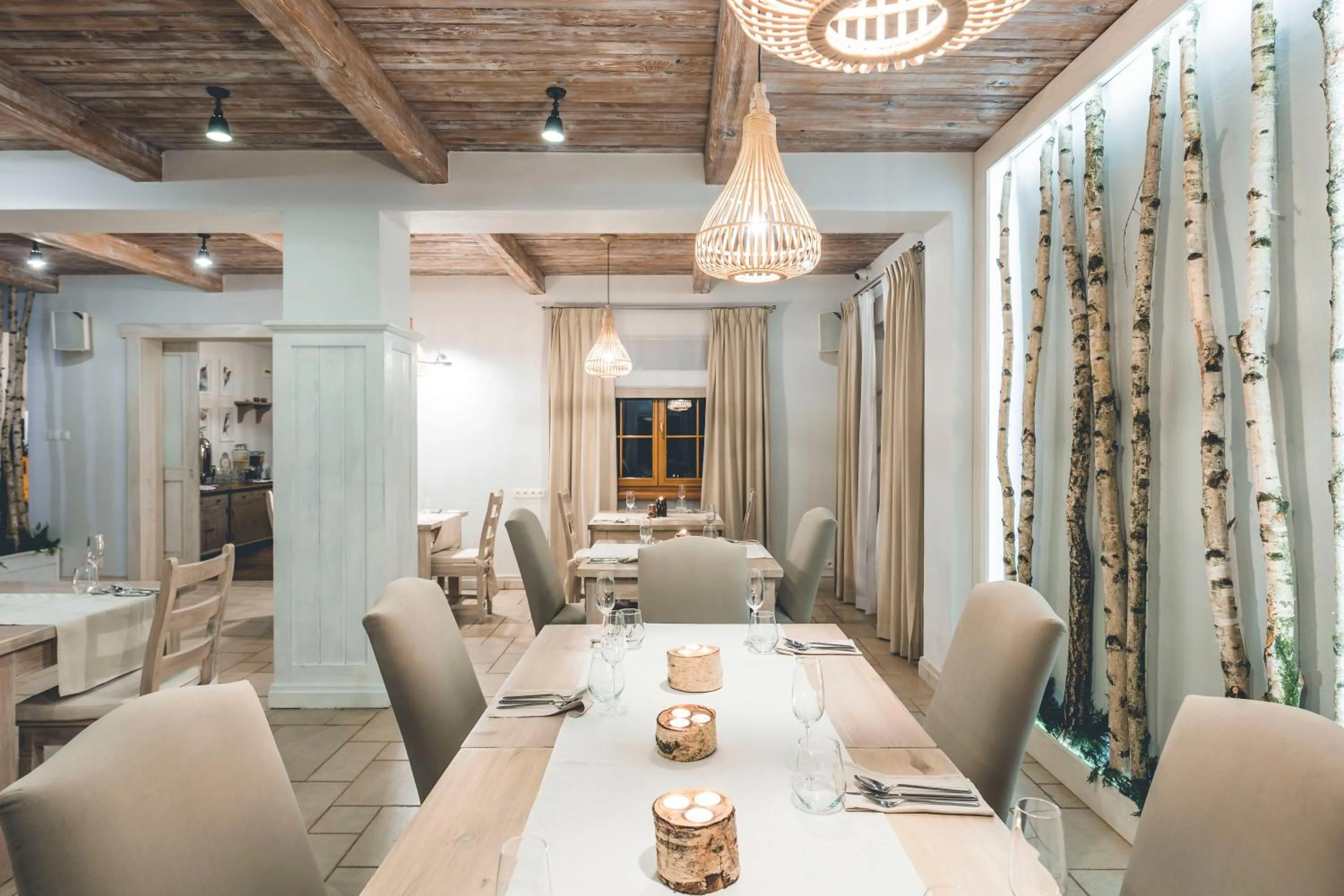 Restaurant/places to eat in Łubinowe Wzgórze Dom II