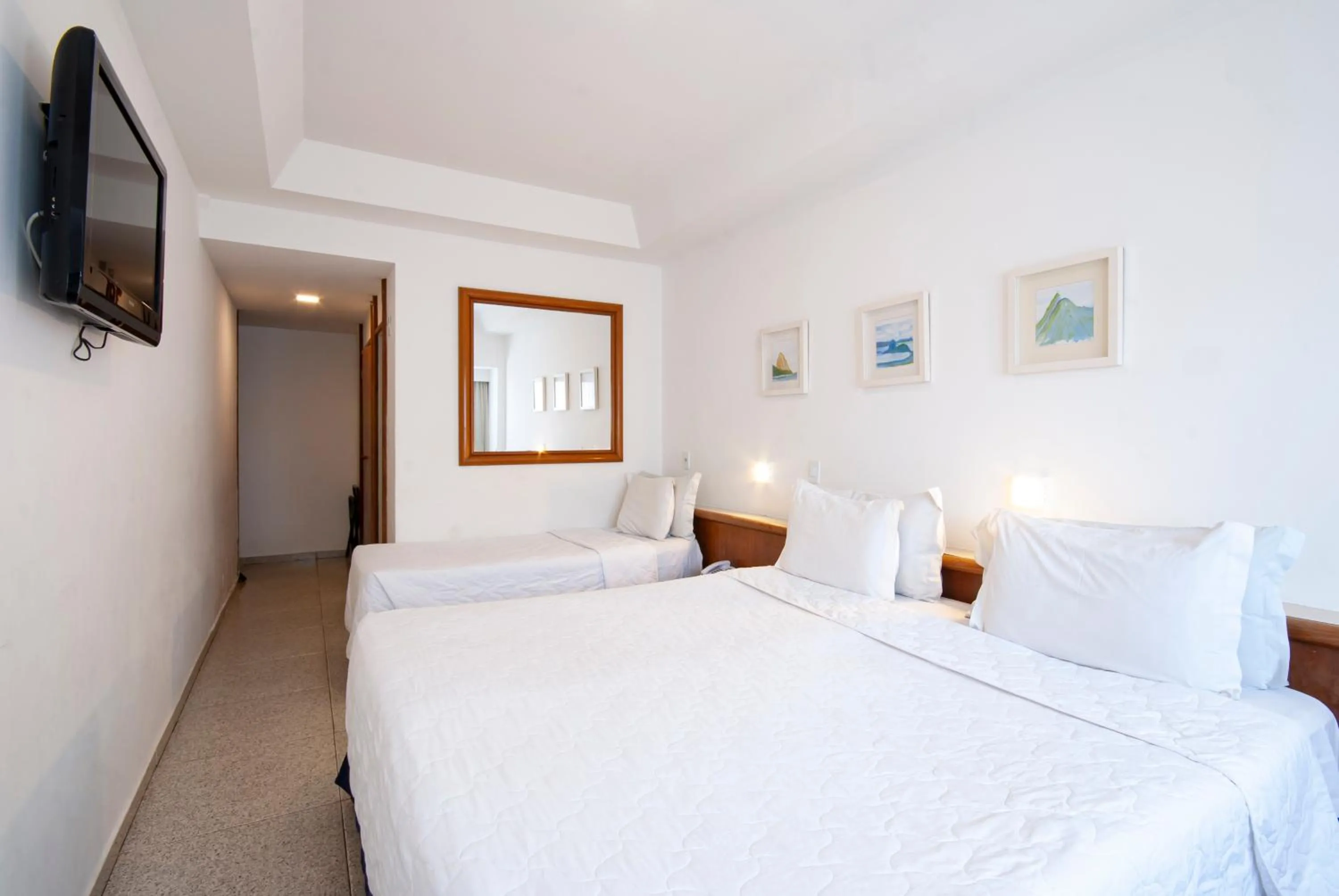 Bed in Hotel Bandeirantes