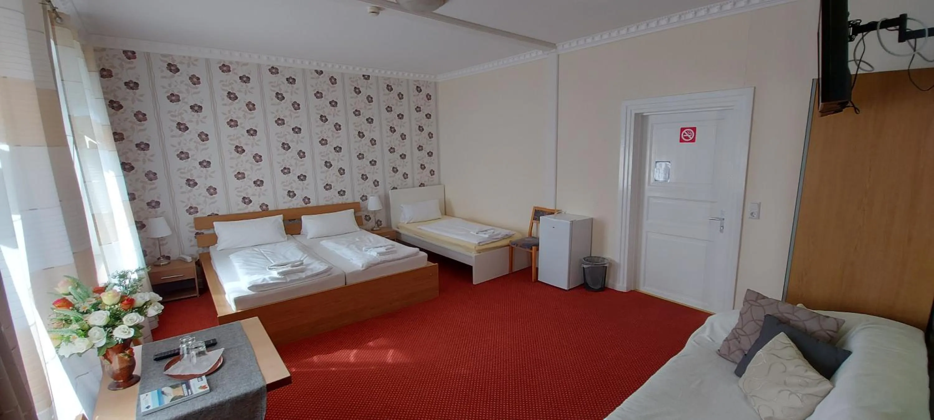 Bed in Hotel Restaurant Hellas