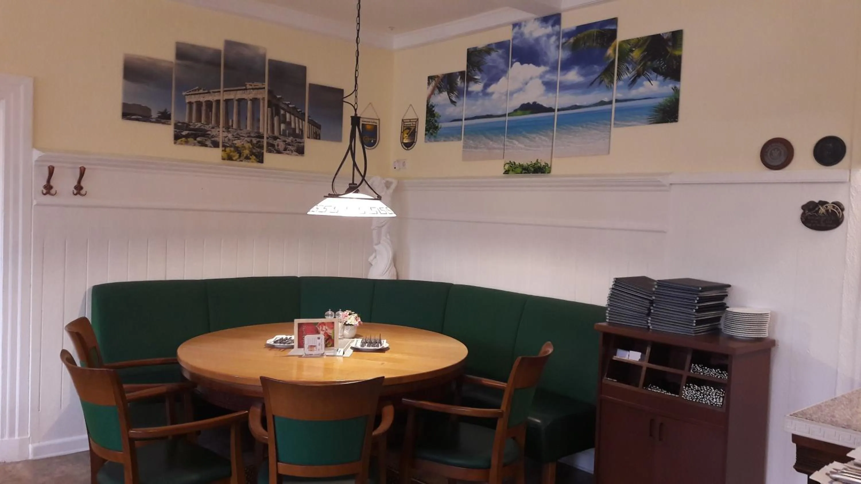 Restaurant/places to eat in Hotel Restaurant Hellas