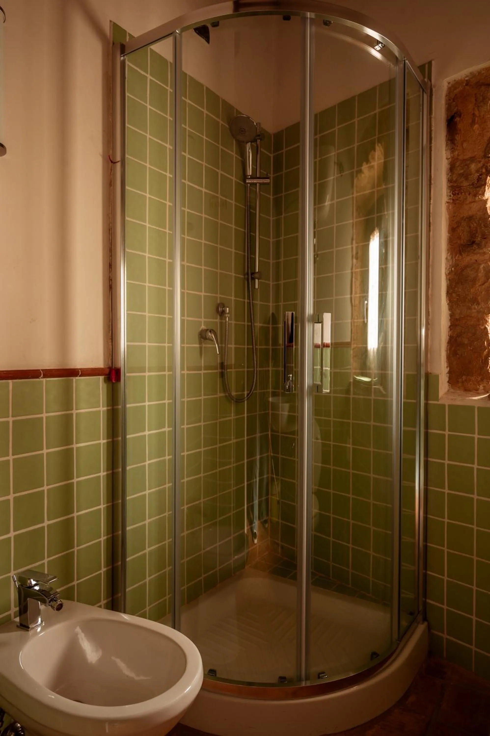 Shower in Locanda Persei