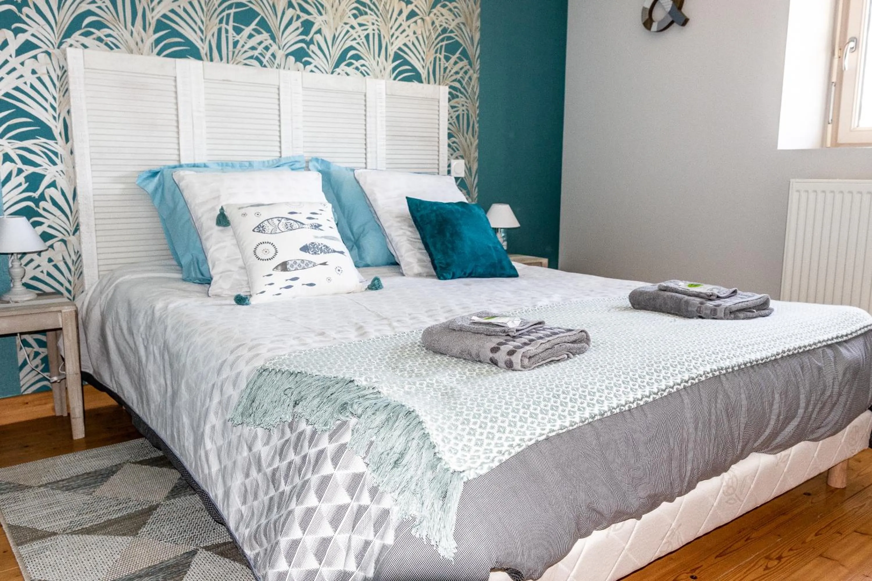 Photo of the whole room, Bed in Mon Pré Vert