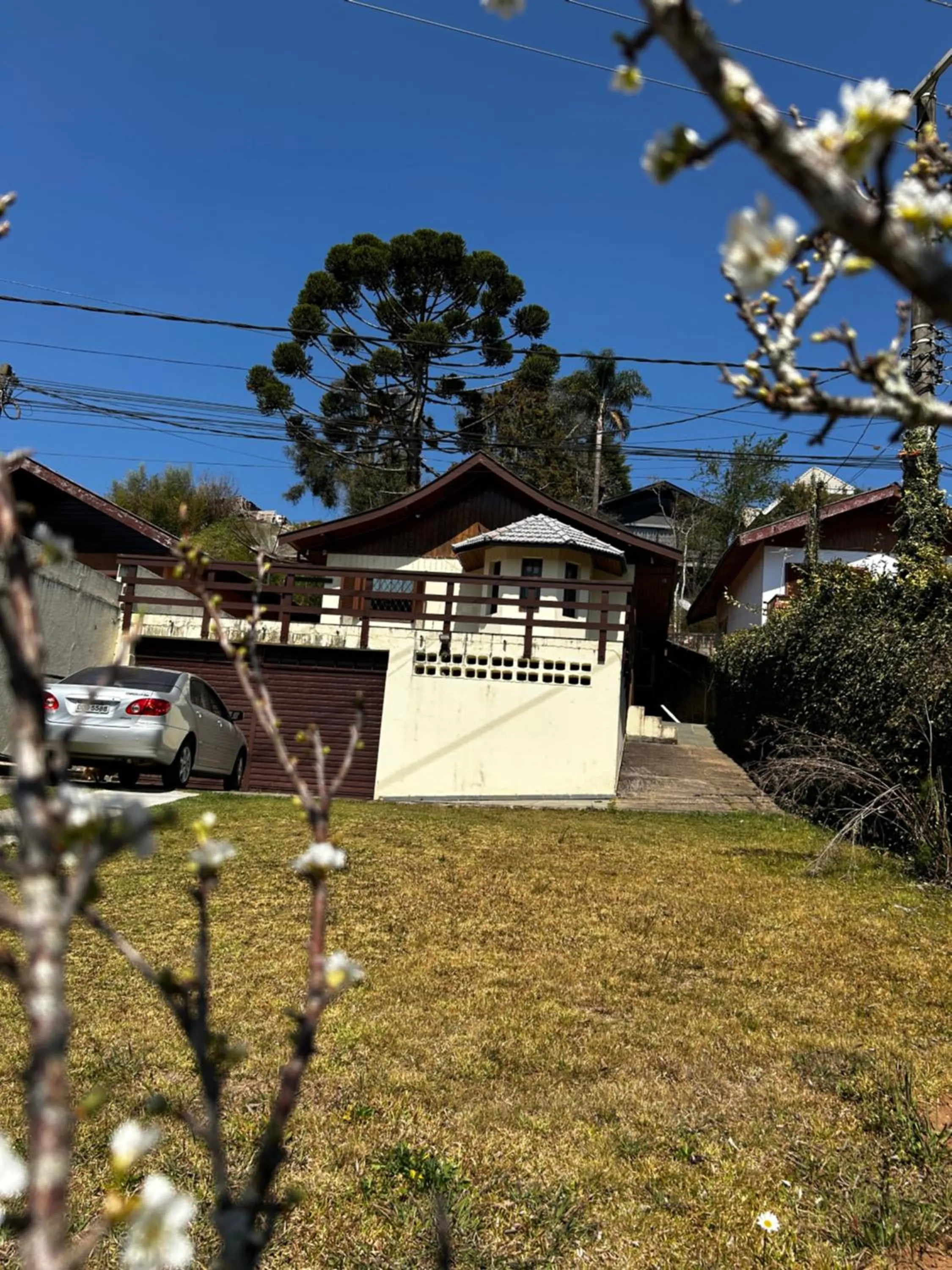 Property building in Casa de Lazer em Campos do Jordao