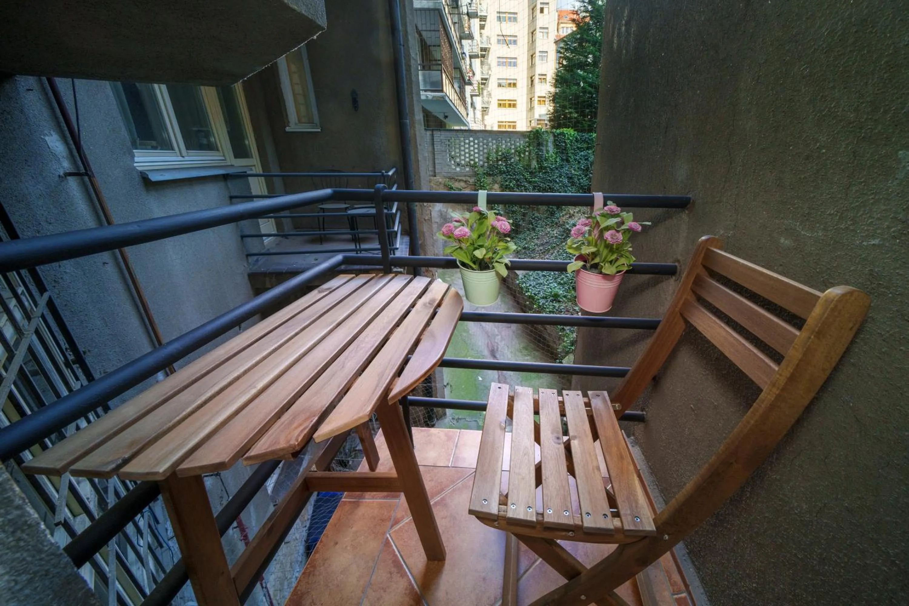 Two-Bedroom Apartment in Old Town - 2 room Apartment with balcony Dlouhá