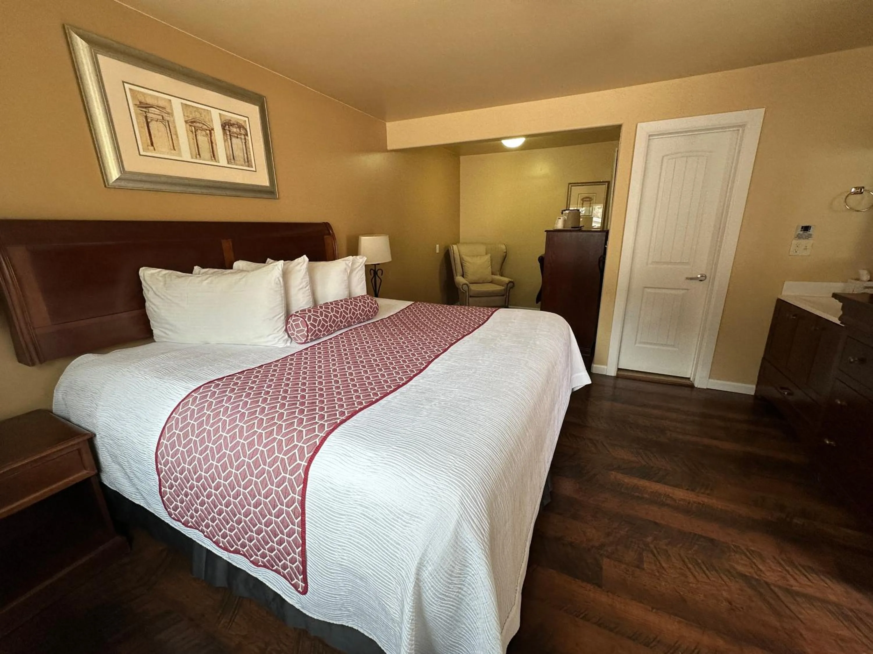 Bedroom, Bed in Abram Inn & Suites