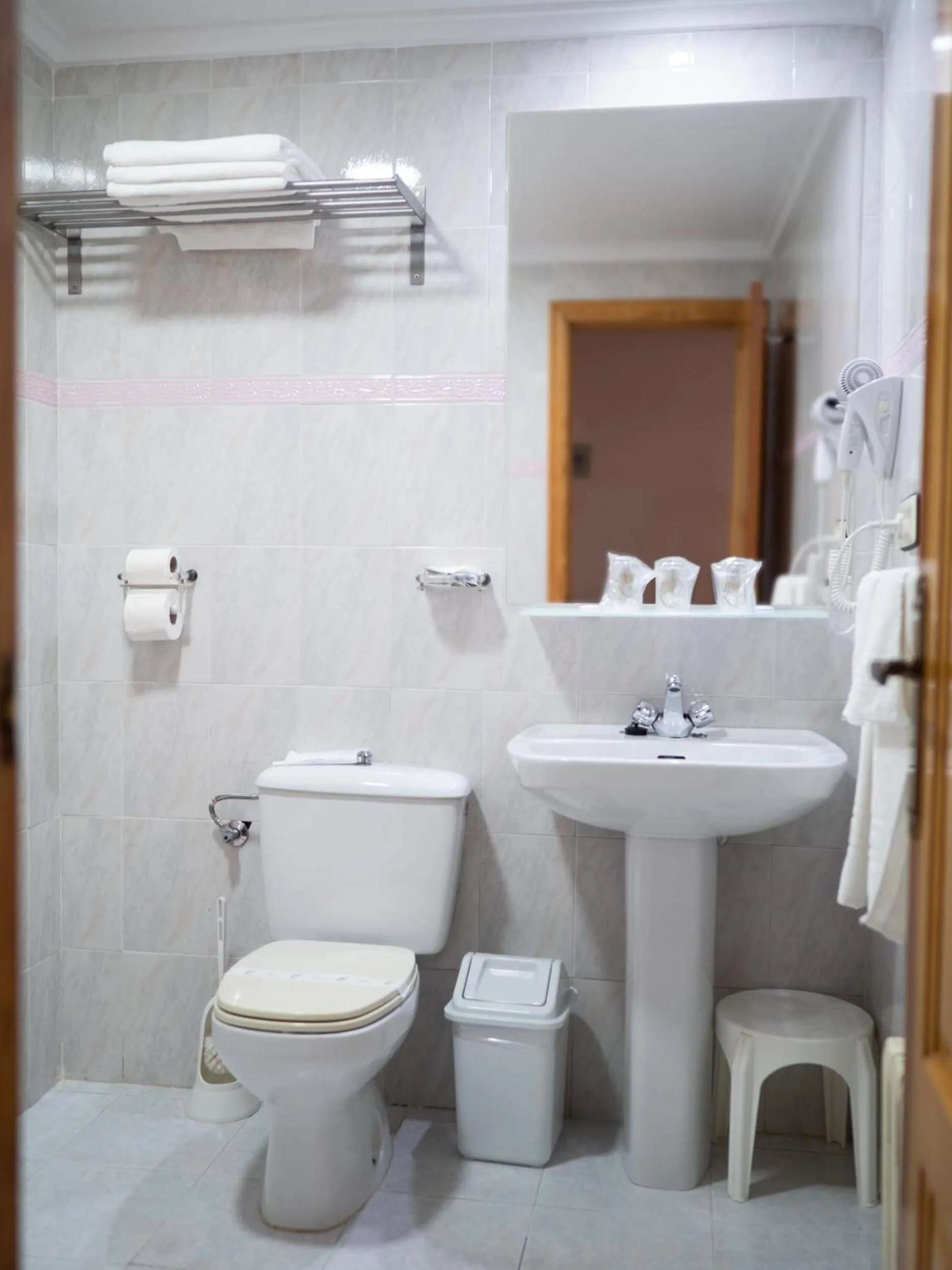 Toilet in Hotel Quino