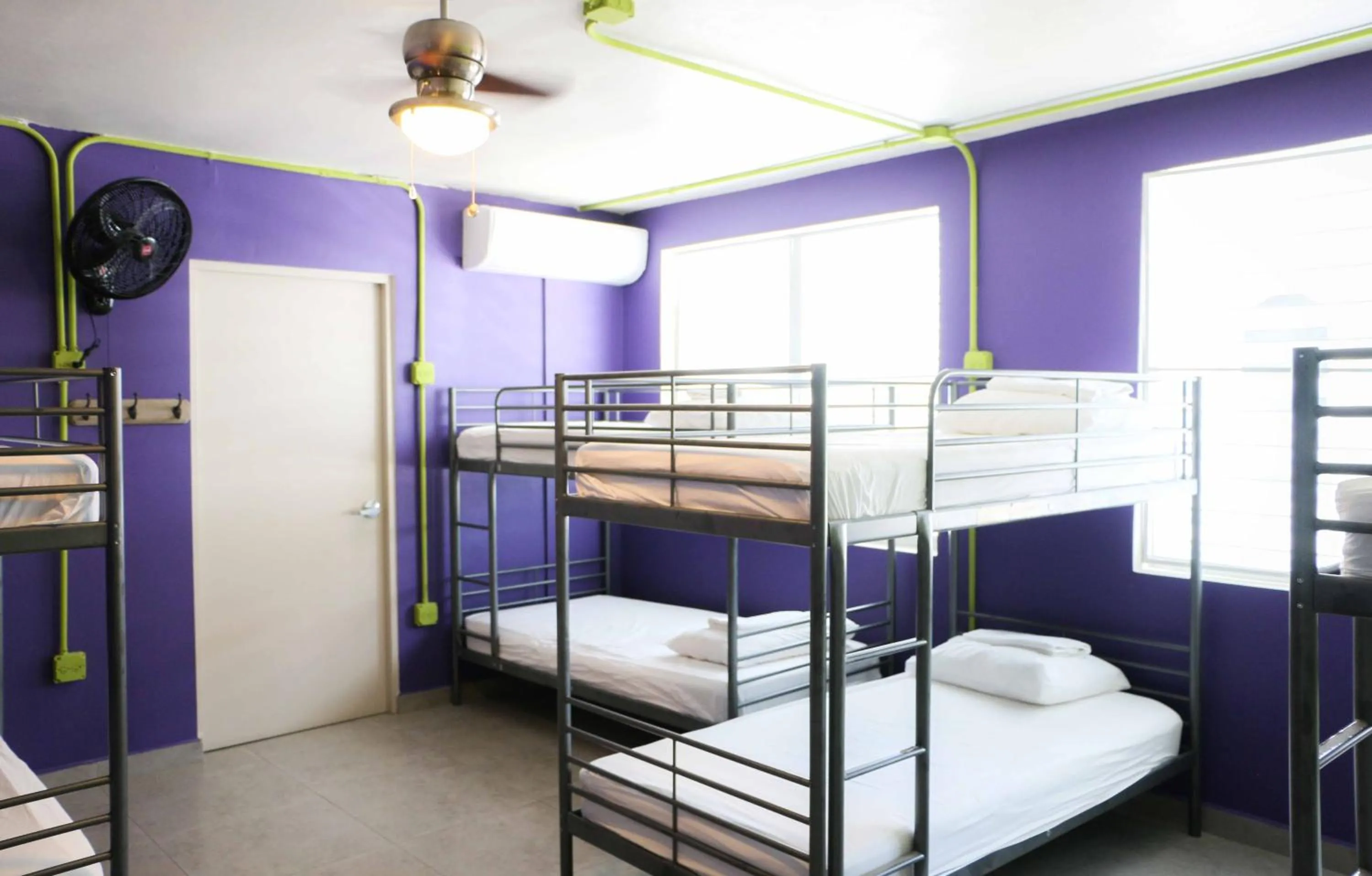 Property building, Bed in Conturce Hostel