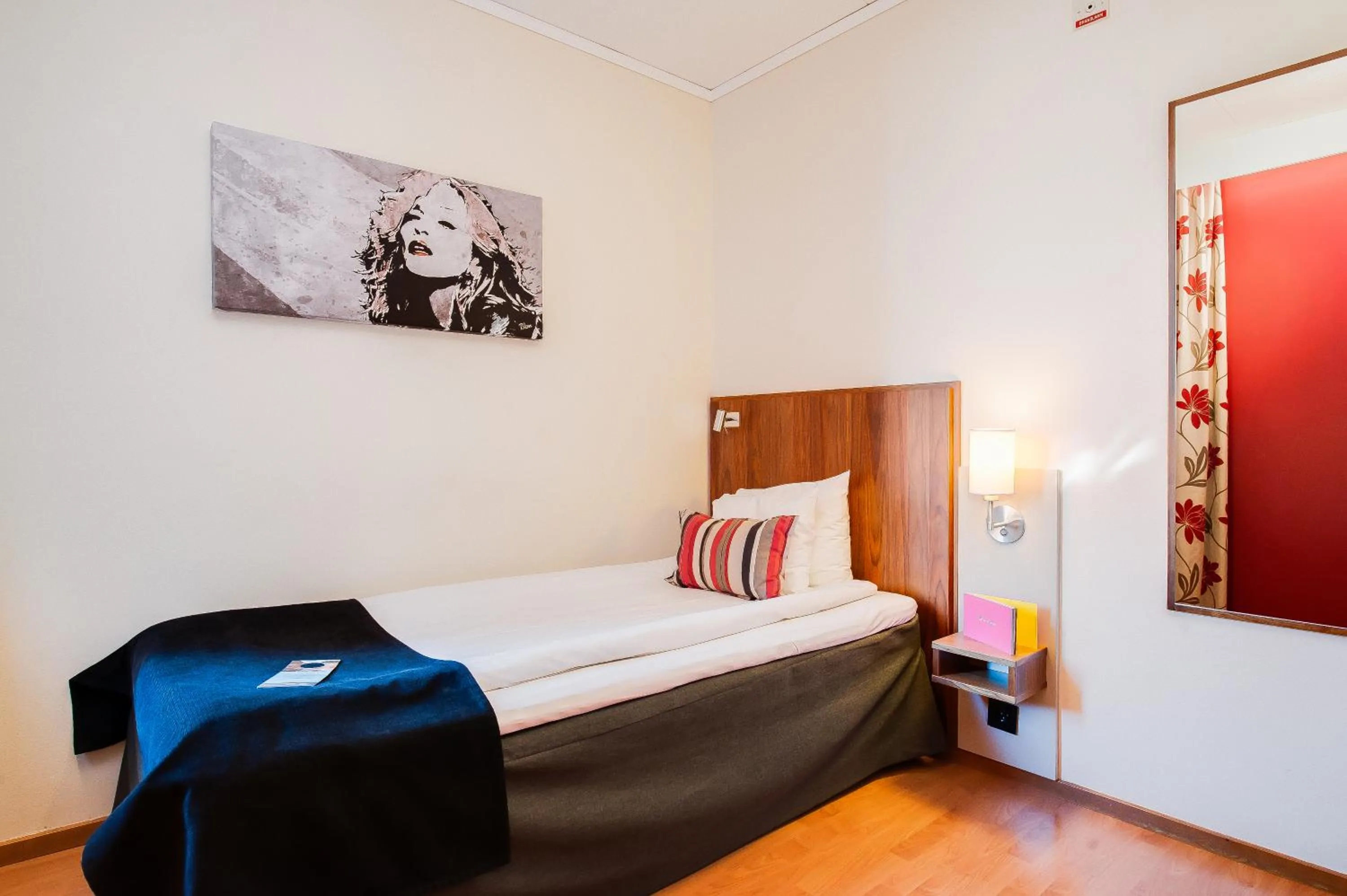 Bed in Home Hotel Kung Oscar