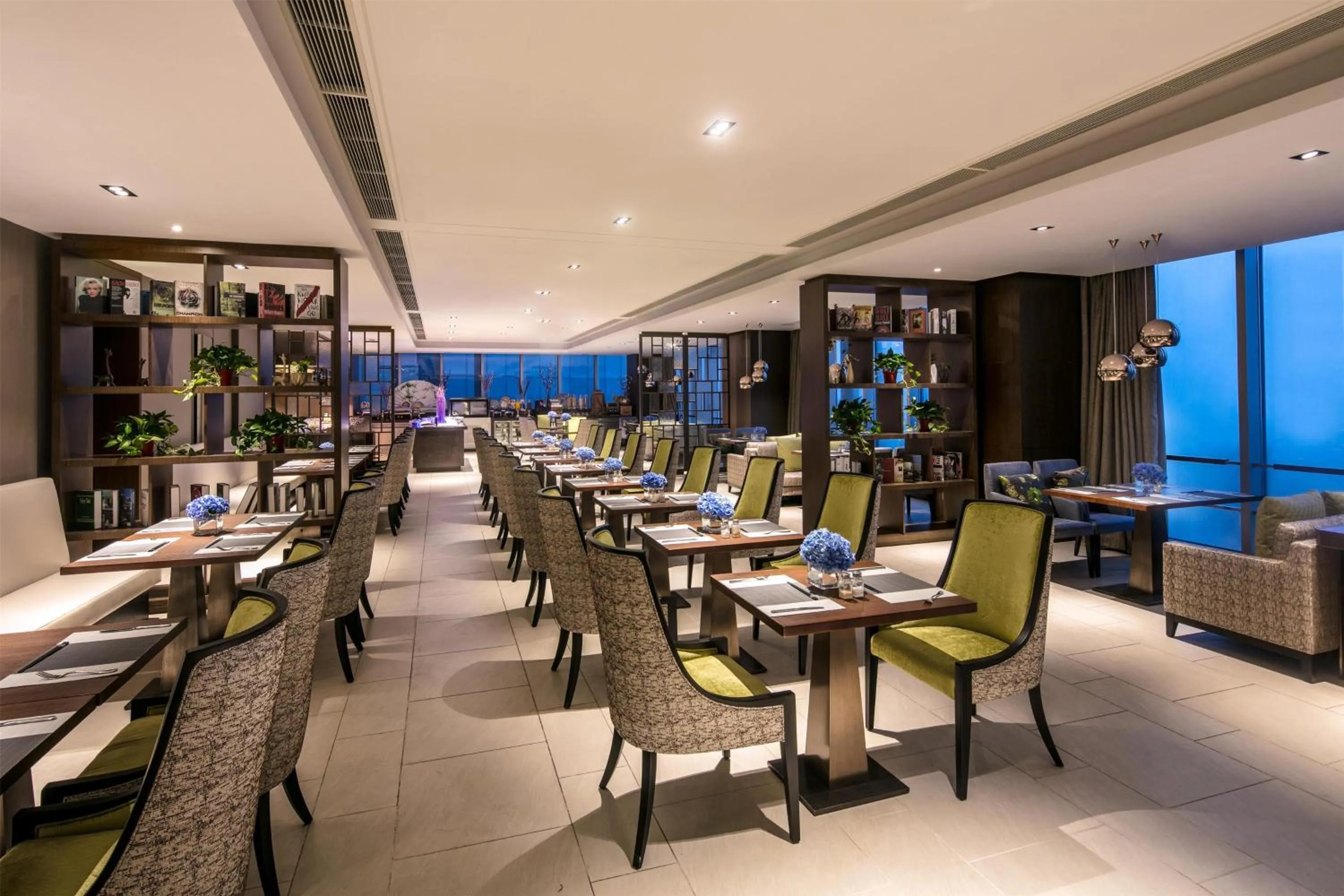 Restaurant/places to eat in Somerset Swan Lake Hefei