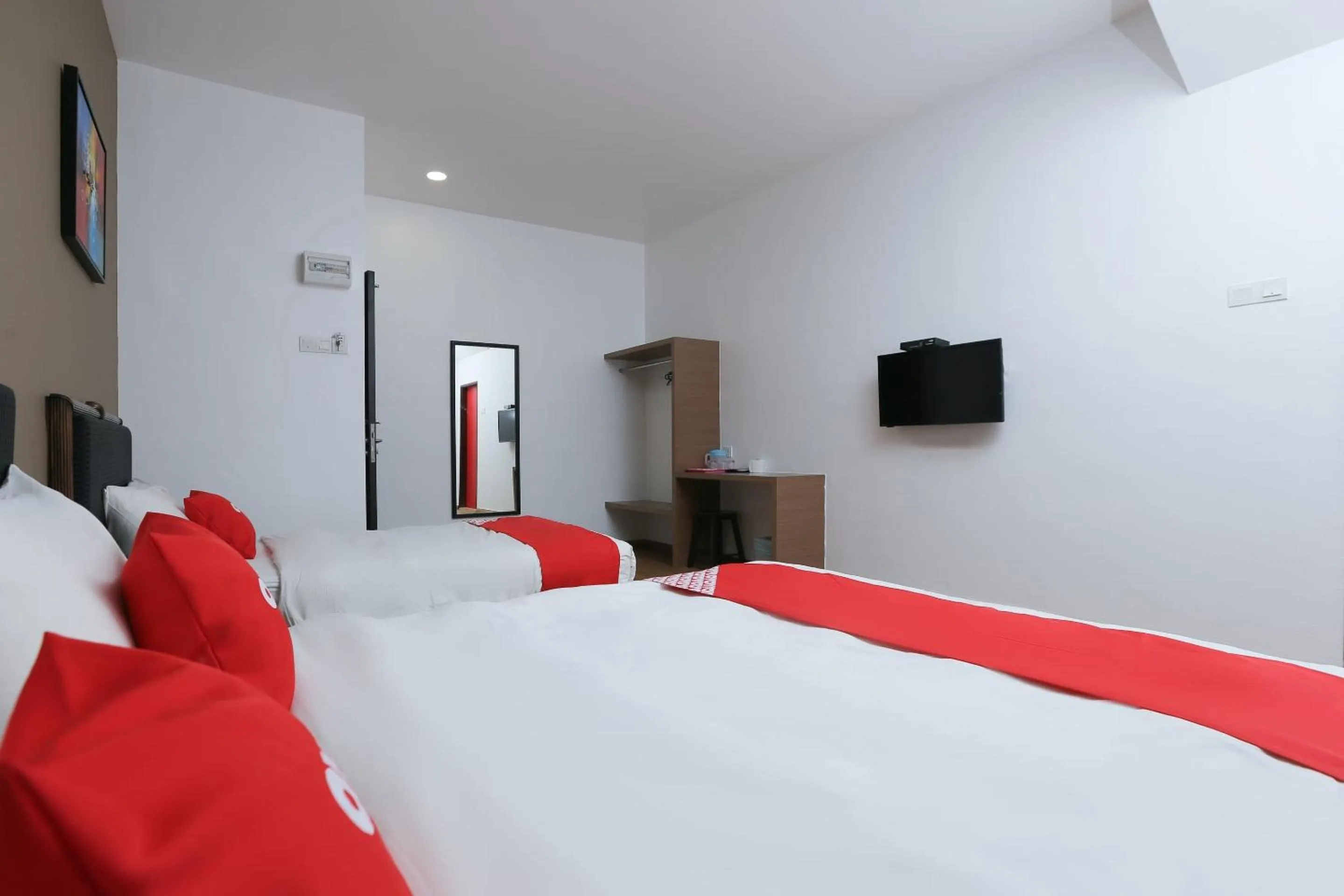 Bedroom, Bed in OYO 89915 East Mount Hotel