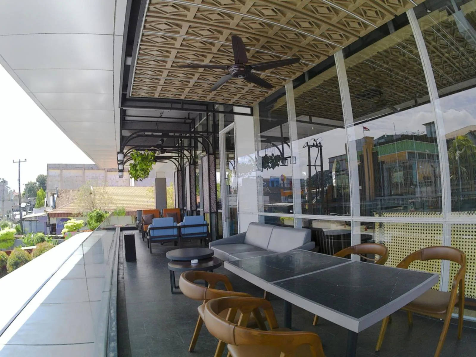 Lounge or bar in Luminor Hotel Jambi Kebun Jeruk By WH