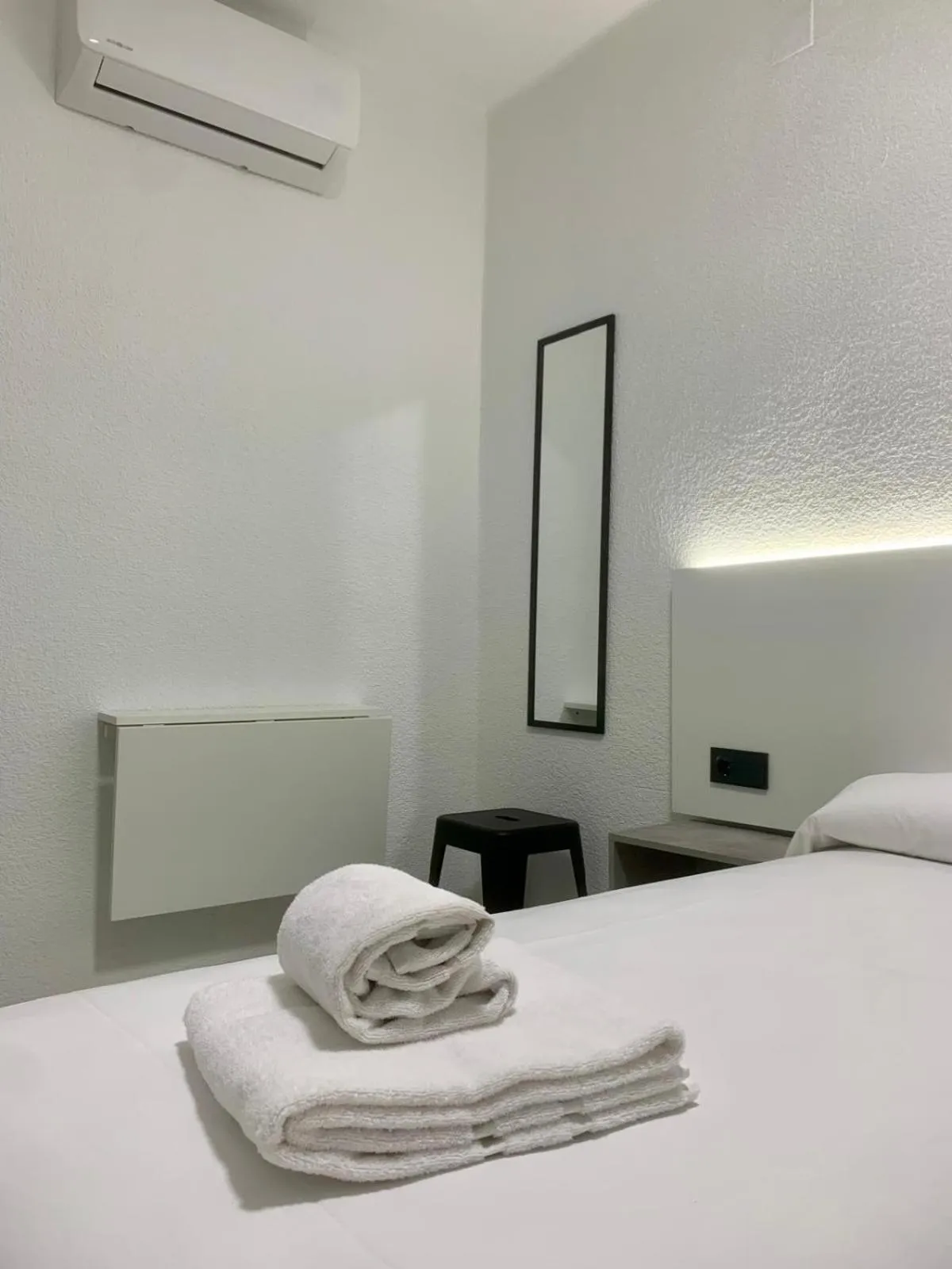 Bedroom, Bed in Hotel DL Urban