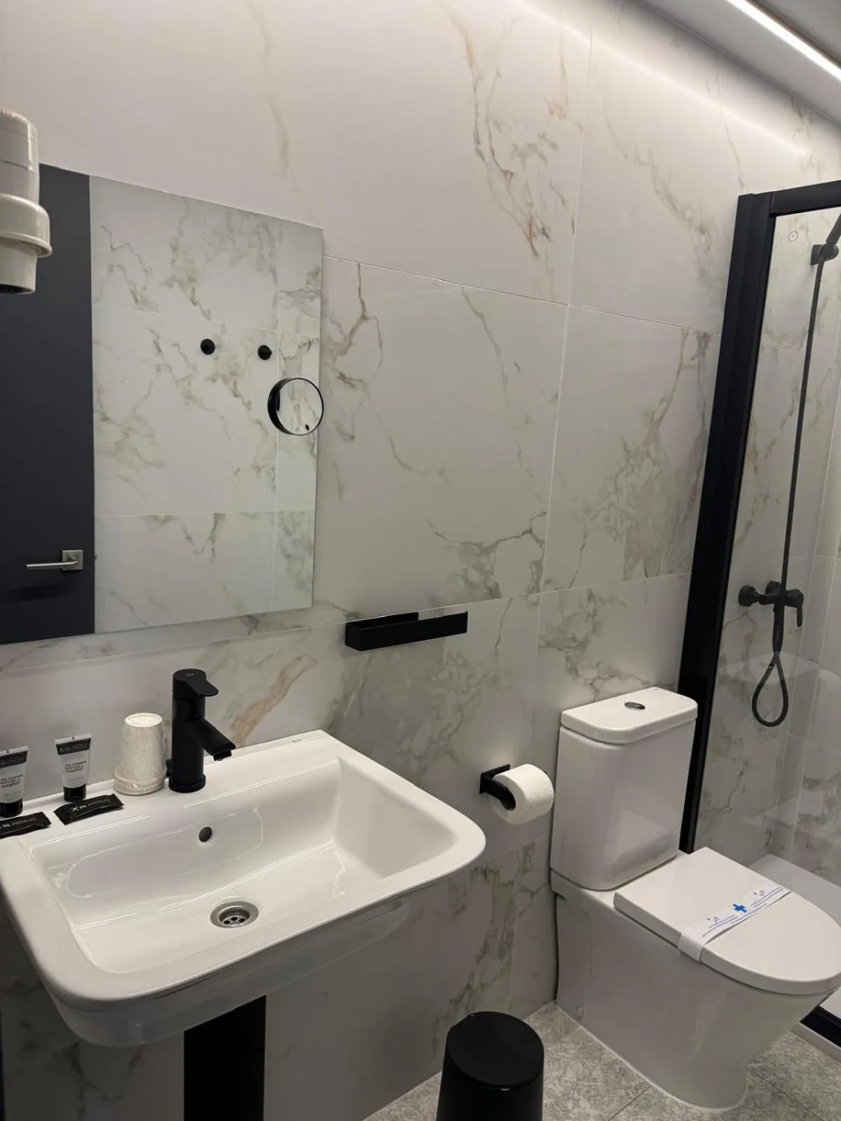 Bathroom in Hotel DL Urban