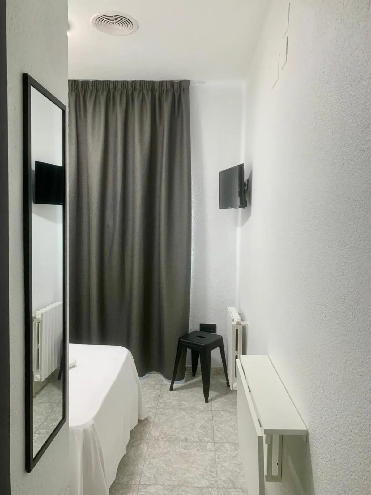 Bedroom, Bed in Hotel DL Urban