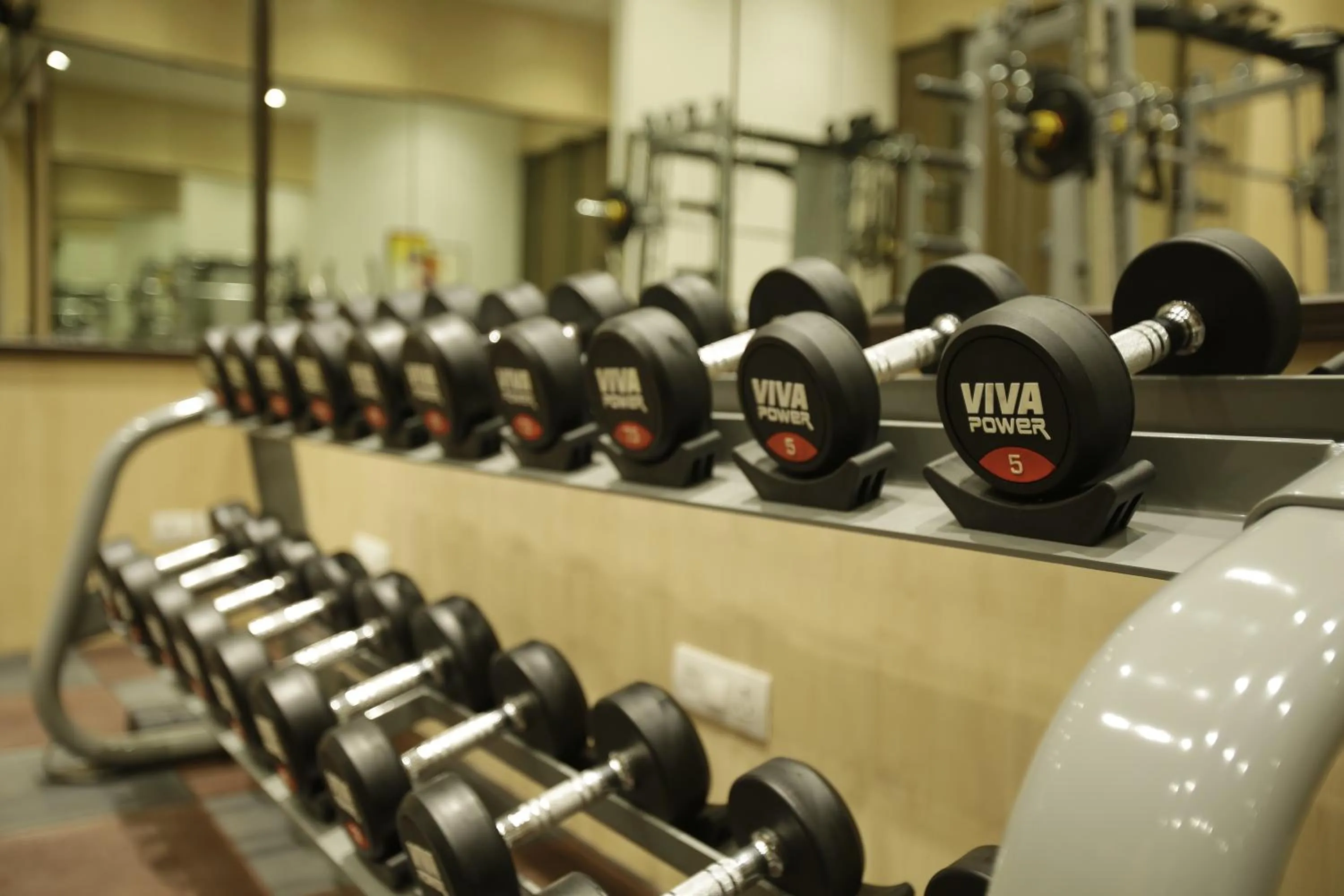 Fitness centre/facilities in Golden Suites Gurgaon Inde Hotels