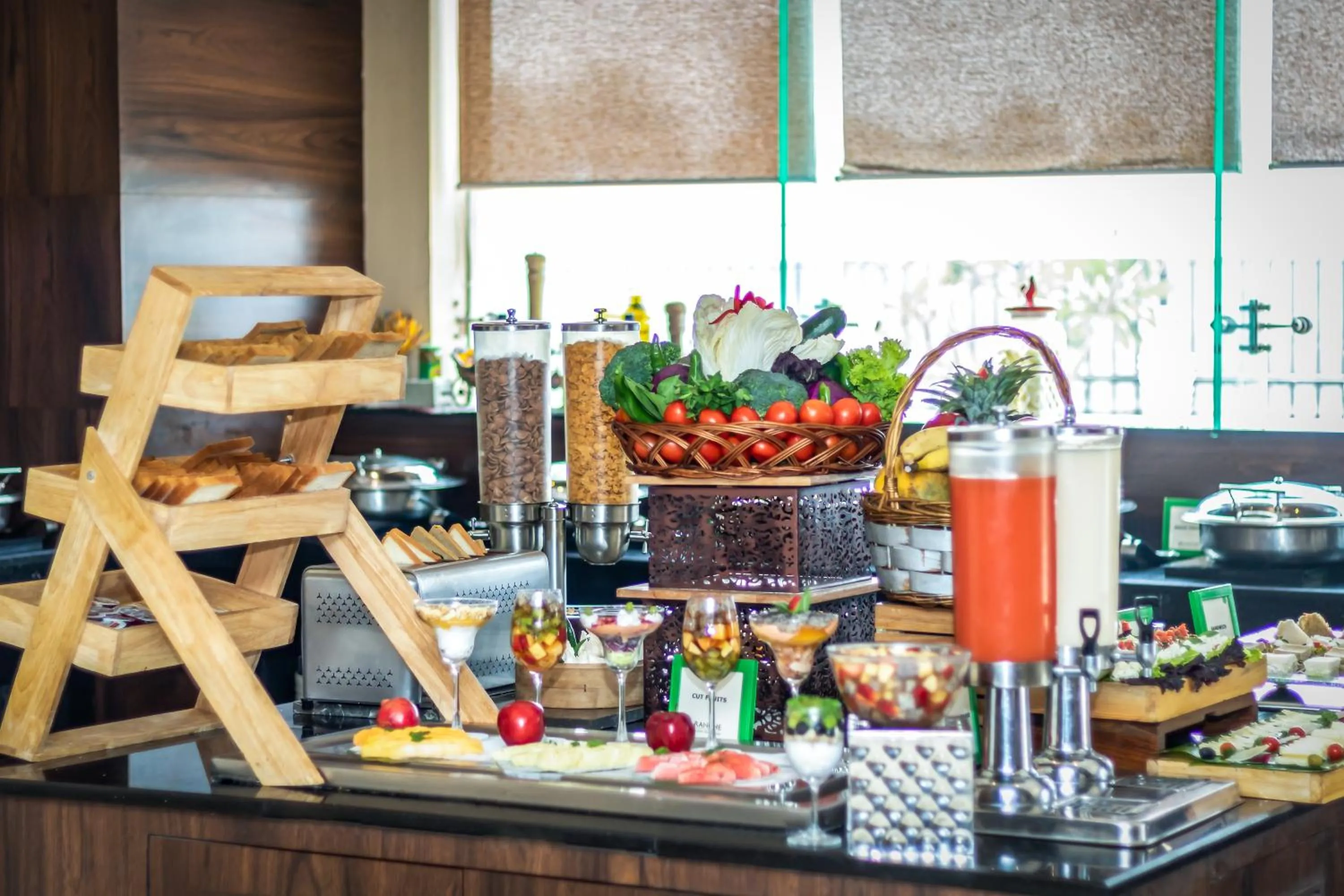 Meals in Golden Suites Gurgaon Inde Hotels