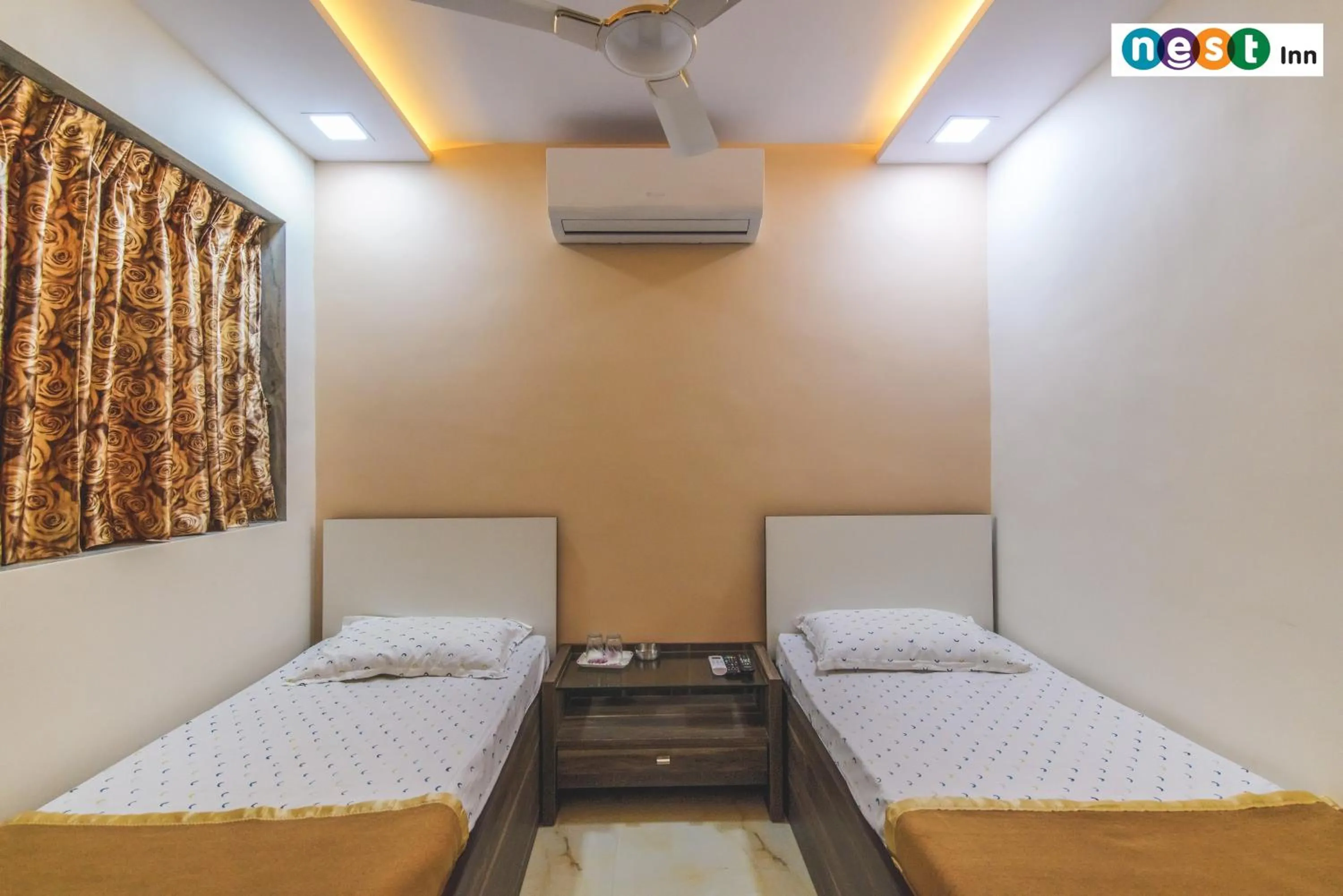 Bed in Hotel Nest In