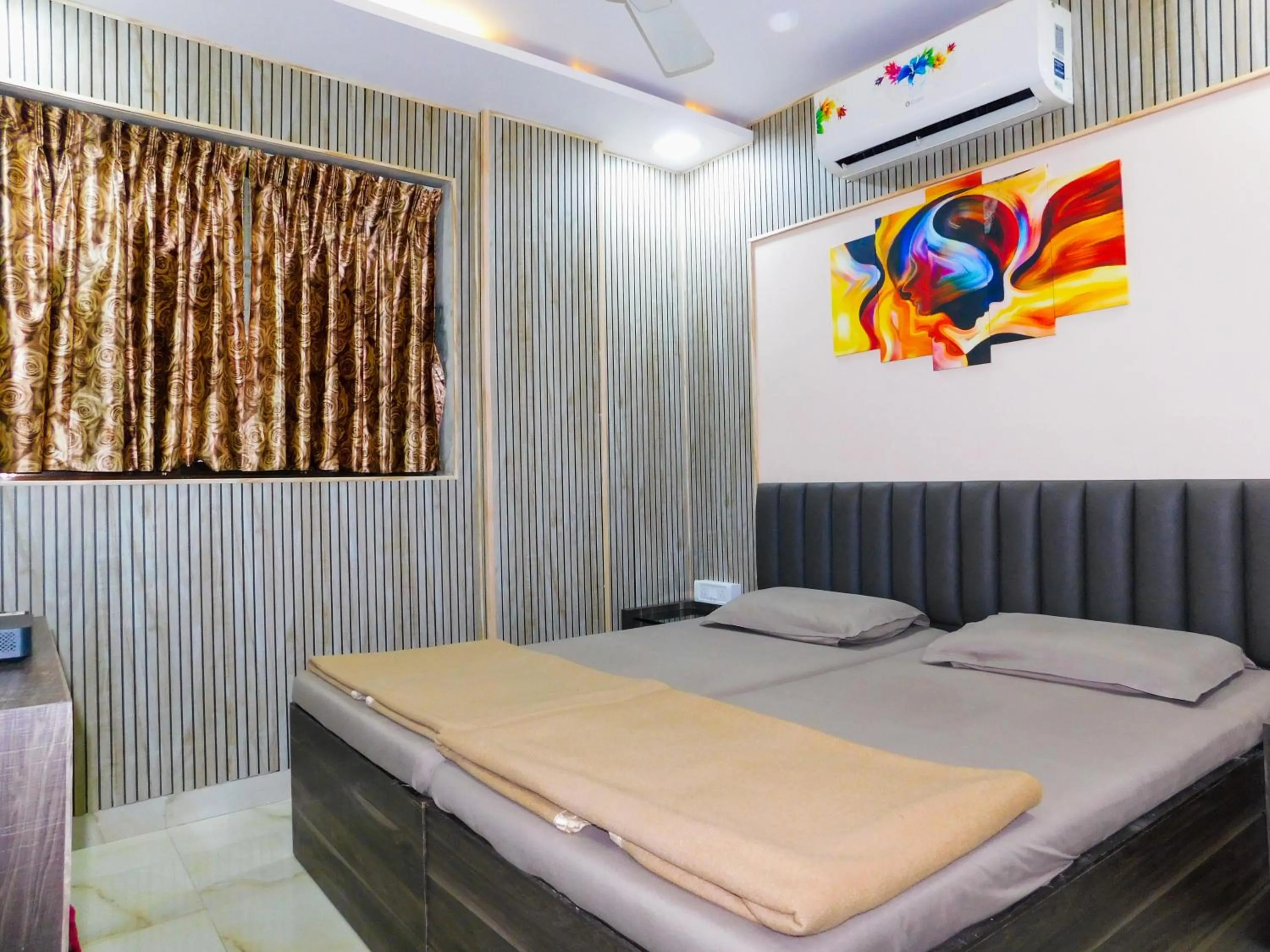 Bedroom, Bed in Hotel Nest In