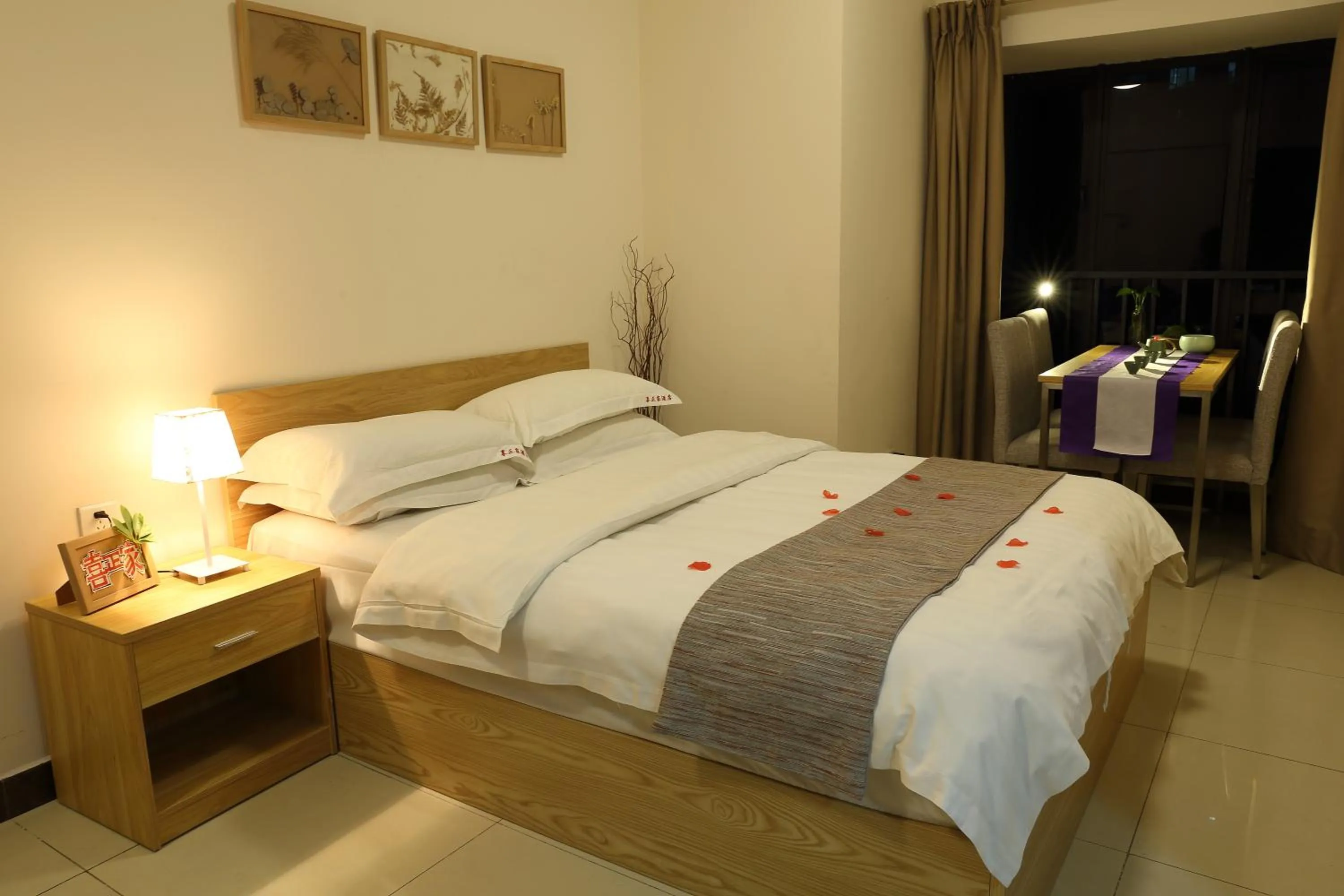 Xizhengjia Apartment Hotel (Guangzhou Financial City Keyun Road subway station store)