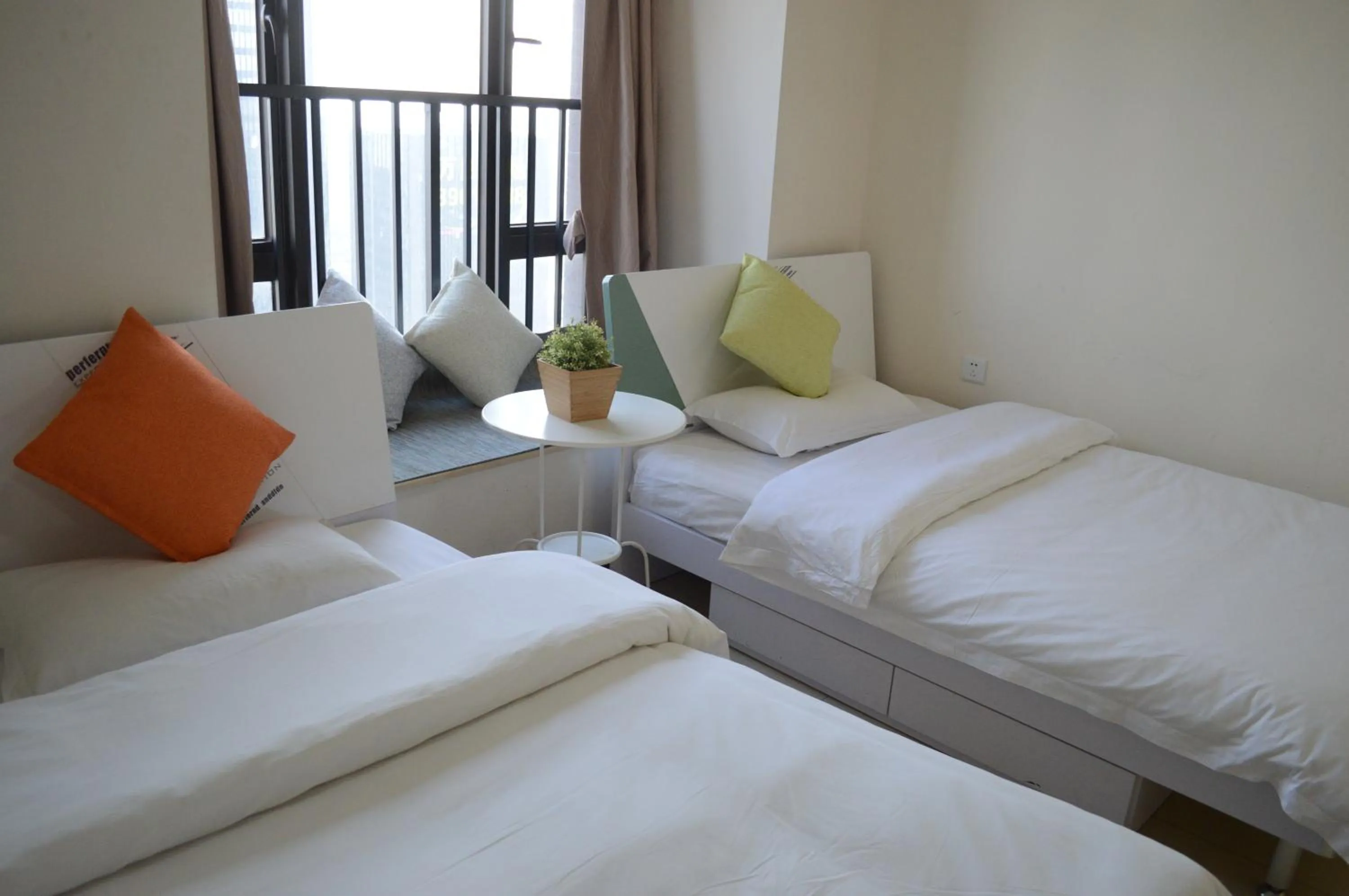 Xizhengjia Apartment Hotel (Guangzhou Financial City Keyun Road subway station store)