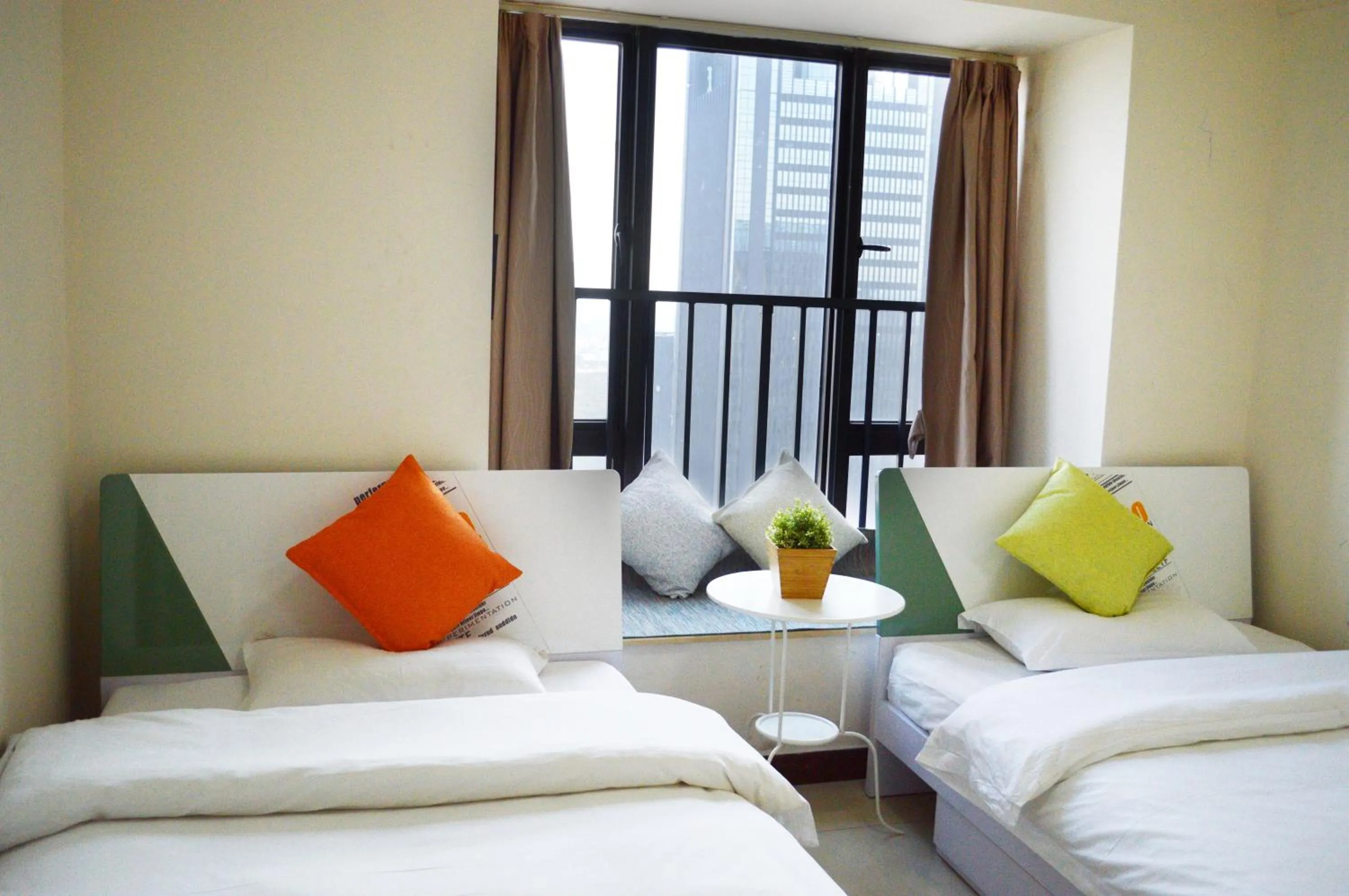 Xizhengjia Apartment Hotel (Guangzhou Financial City Keyun Road subway station store)