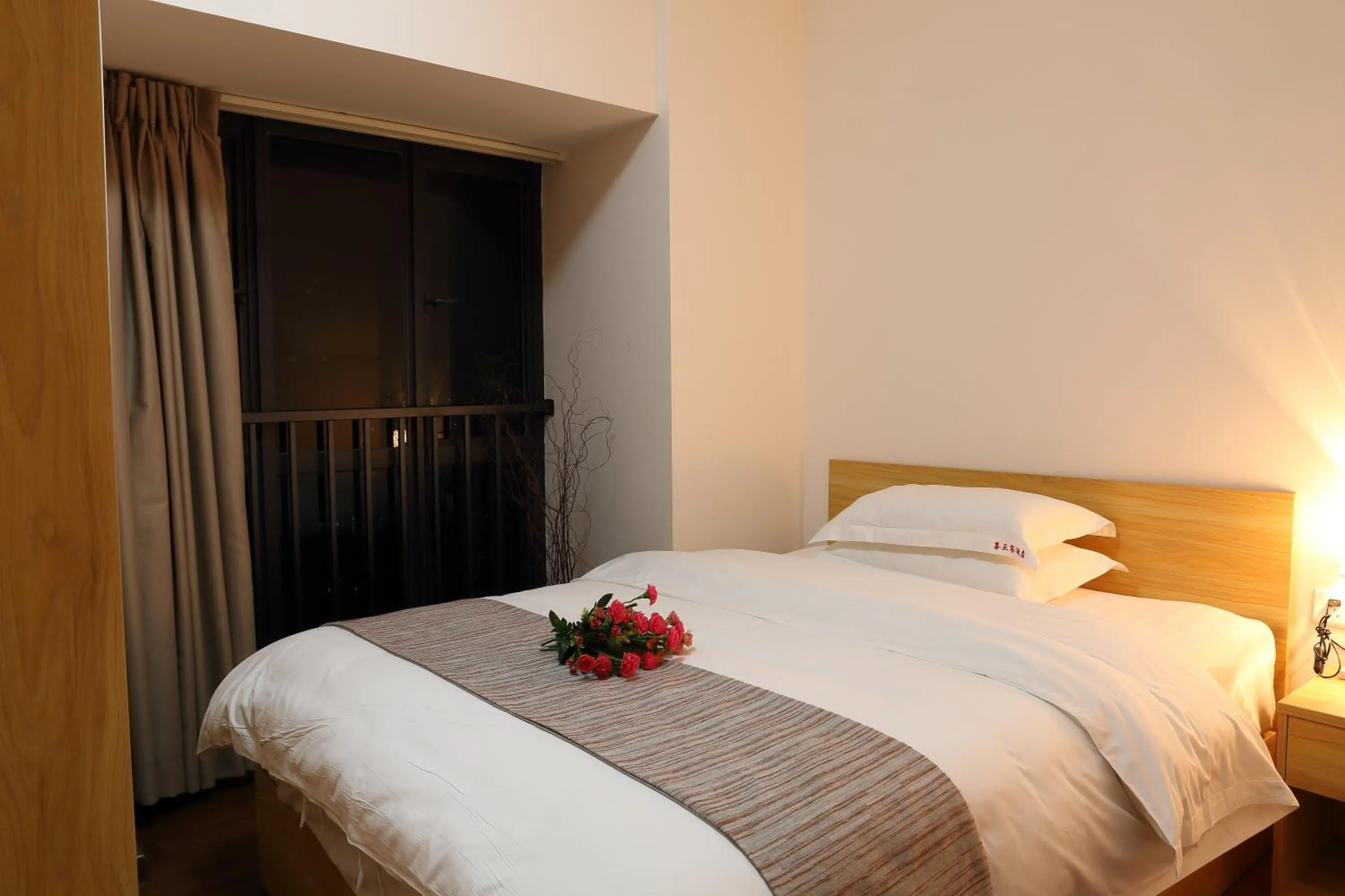 Xizhengjia Apartment Hotel (Guangzhou Financial City Keyun Road subway station store)