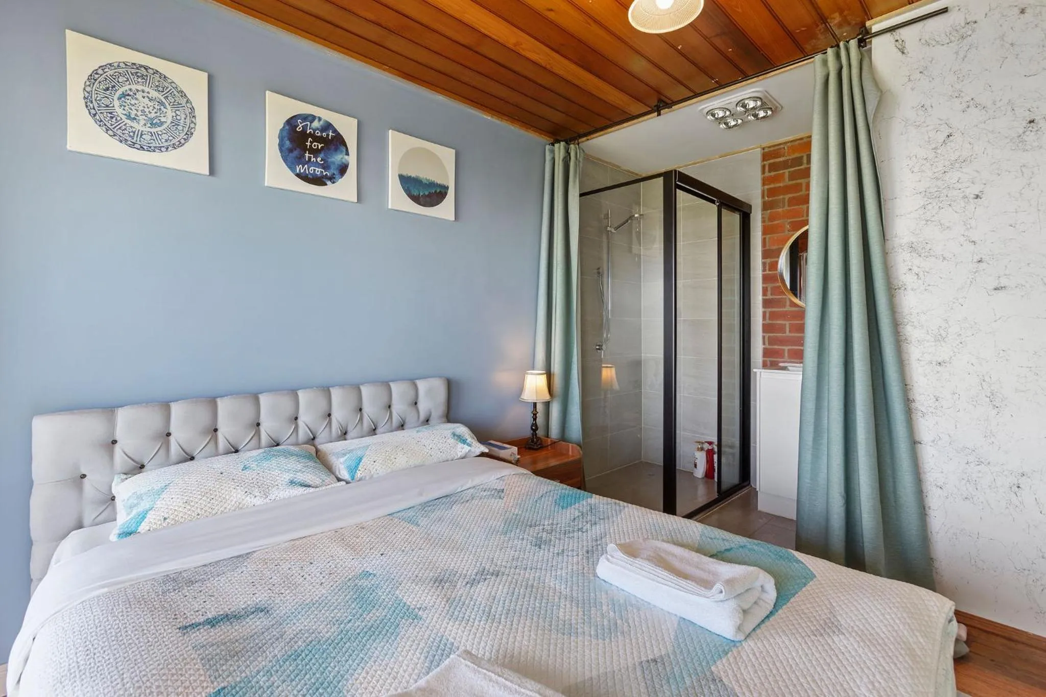 Bed in Apollo Panorama Guesthouse