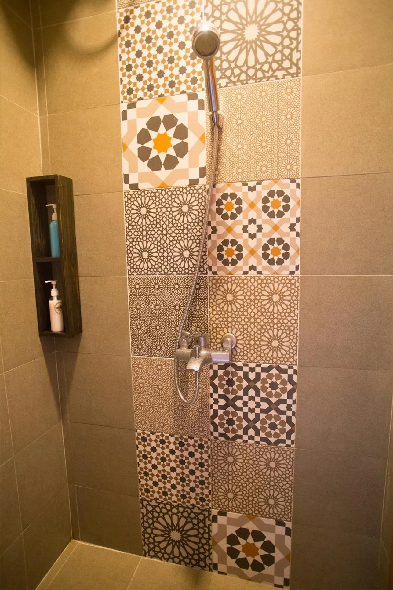 Shower in Kon-Tiki DaNang Hostel
