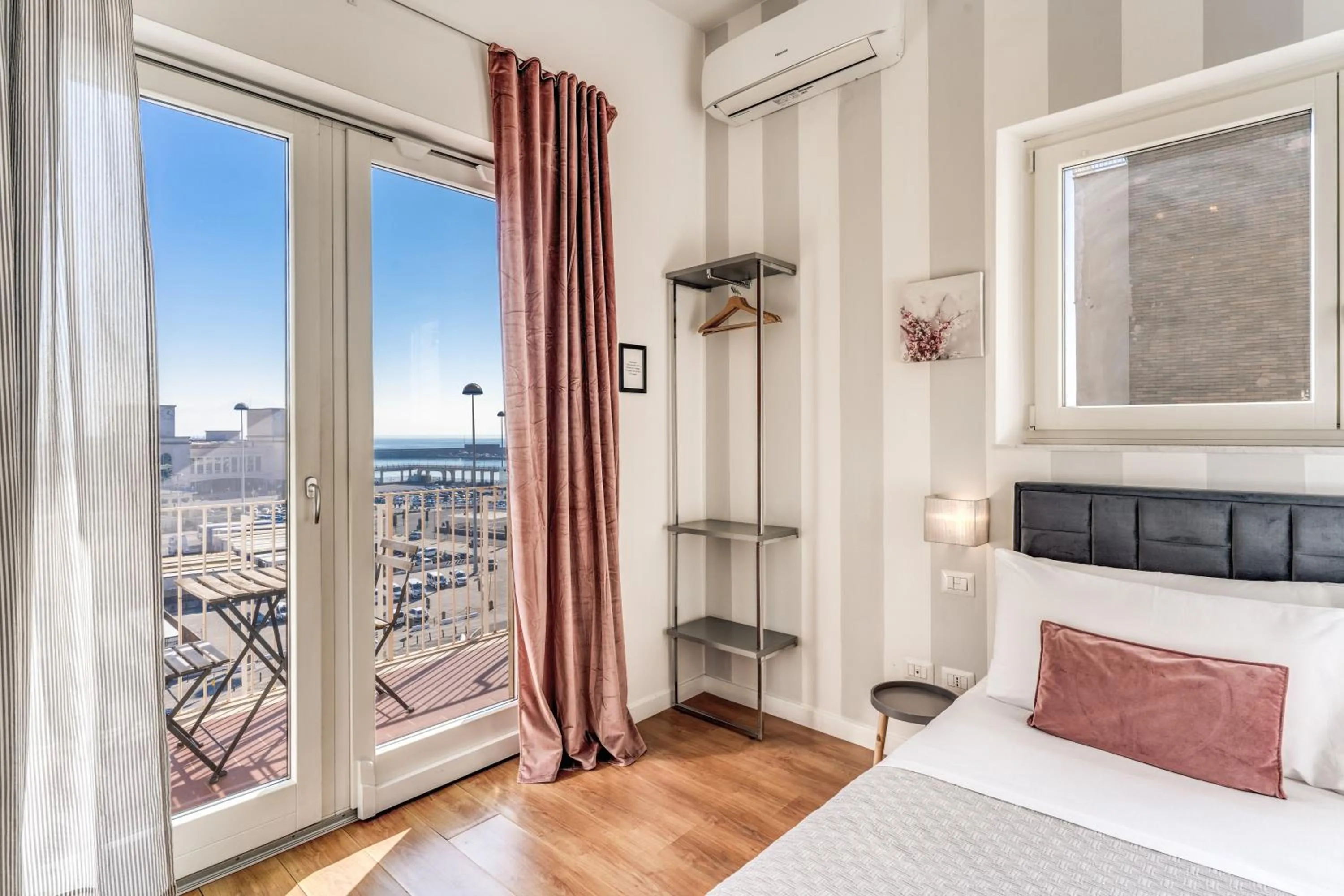 Nearby landmark, Bed in Napoli Great View B&B