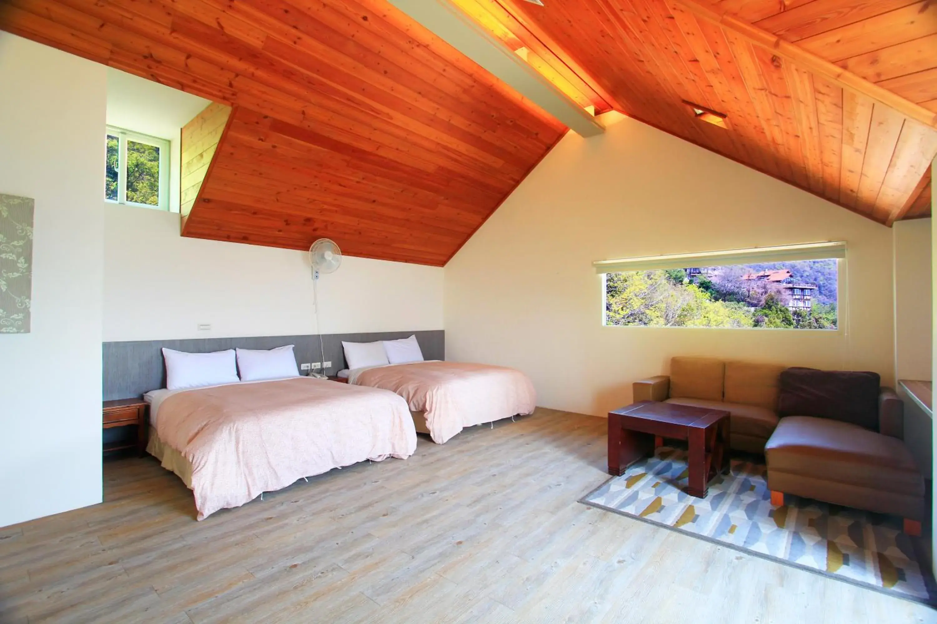 Quadruple Room with Bath in Sunnydale B&B Quadruple Room with Bath in Sunnydale B&B