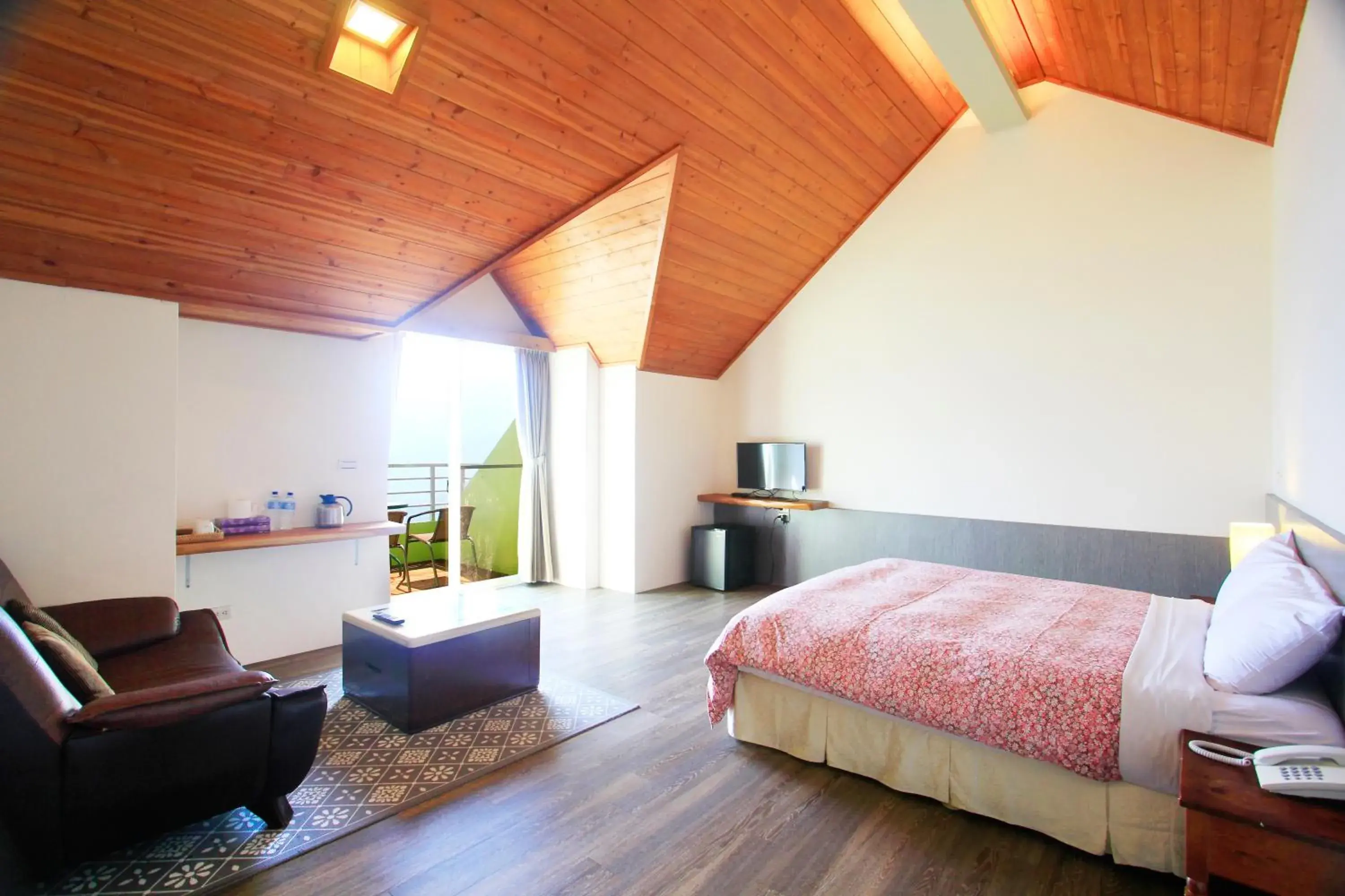 Superior Double Room in Sunnydale B&B Superior Double Room in Sunnydale B&B