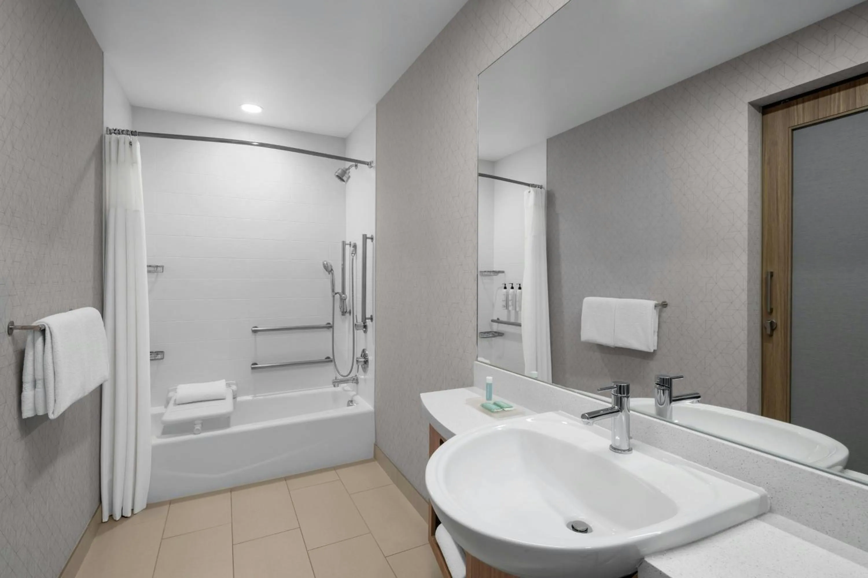 Bathroom in SpringHill Suites by Marriott Idaho Falls