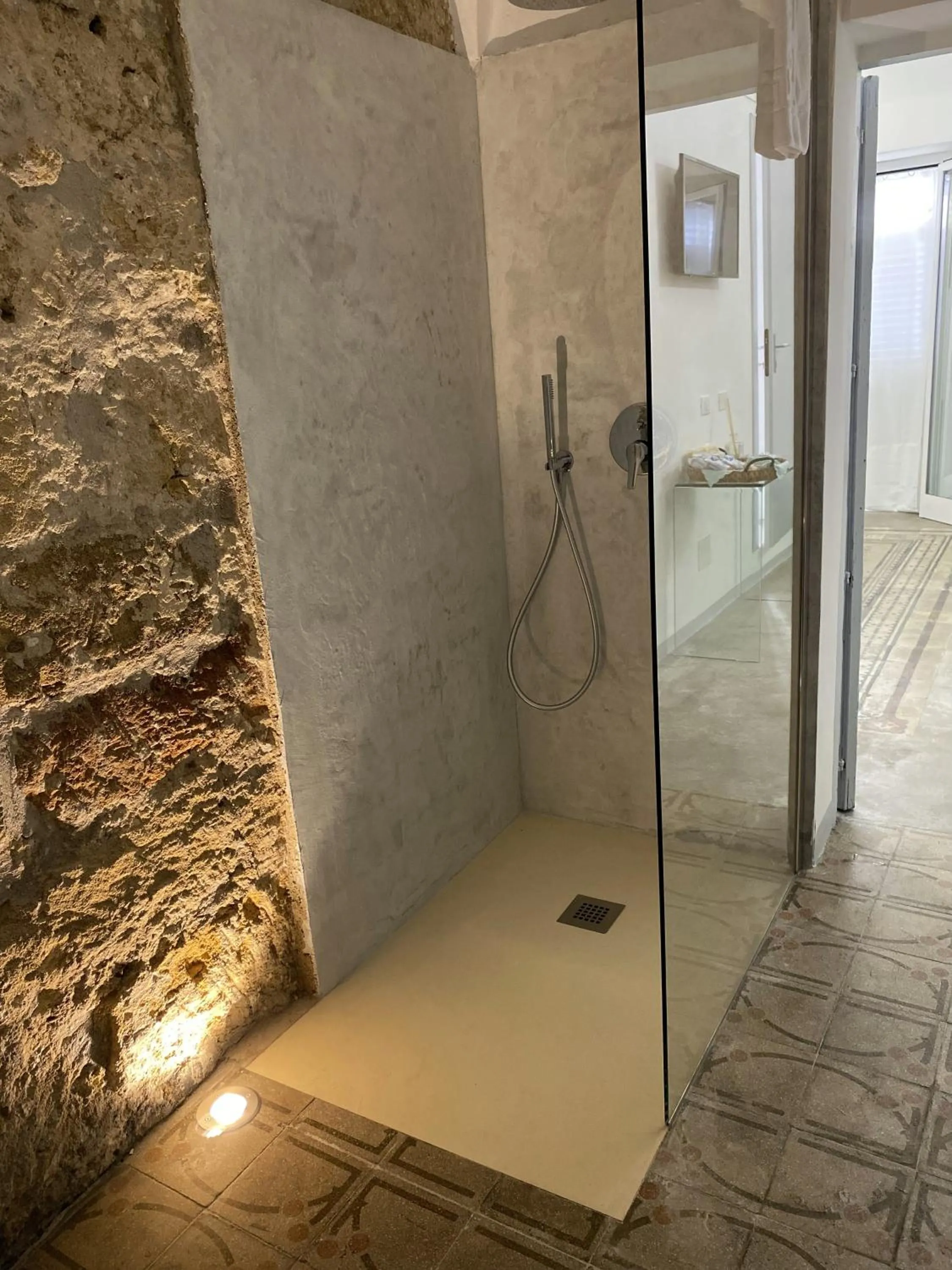 Shower in Settegrana