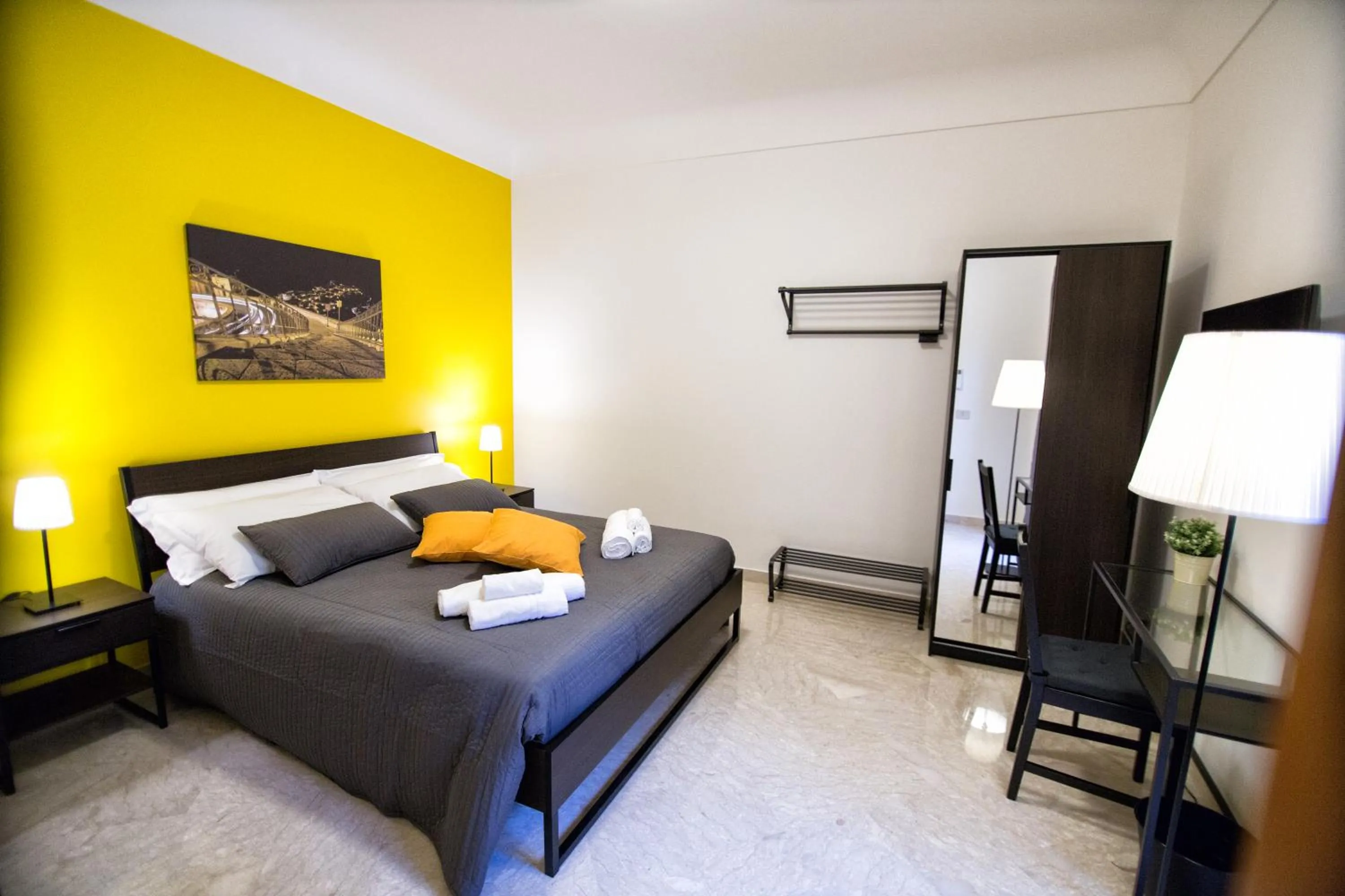 Photo of the whole room, Bed in Niria