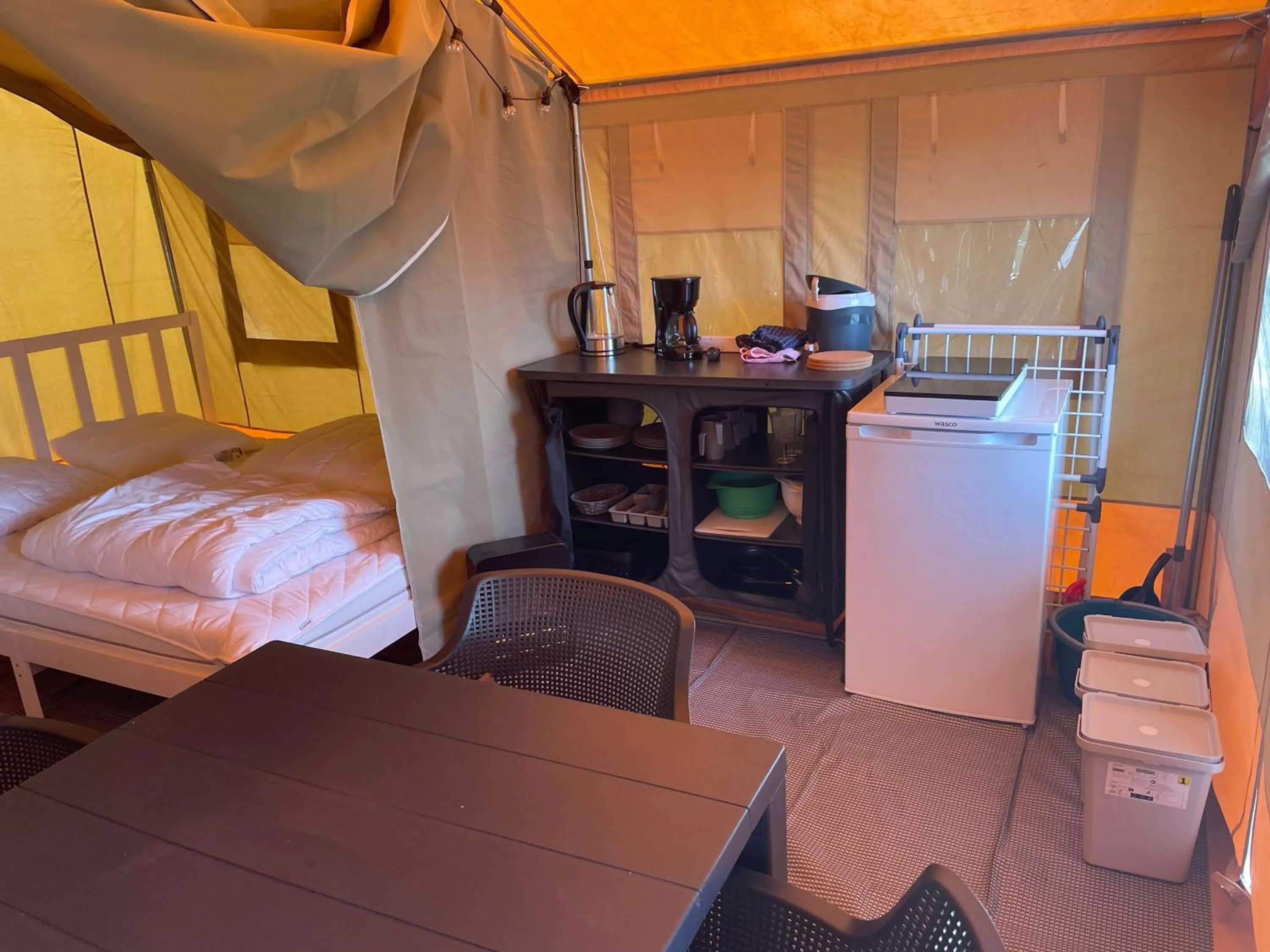 Bedroom, Bed in Vorbasse camping