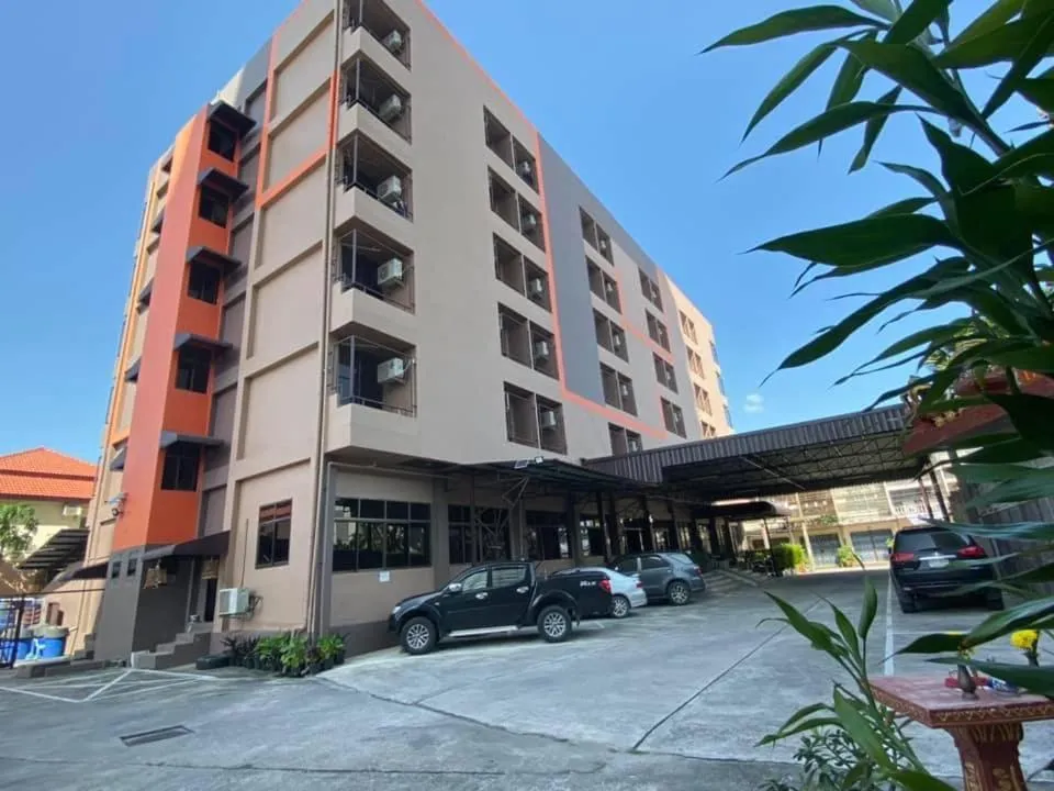 Pasawang Hotel (โรงแรมภาสว่าง)