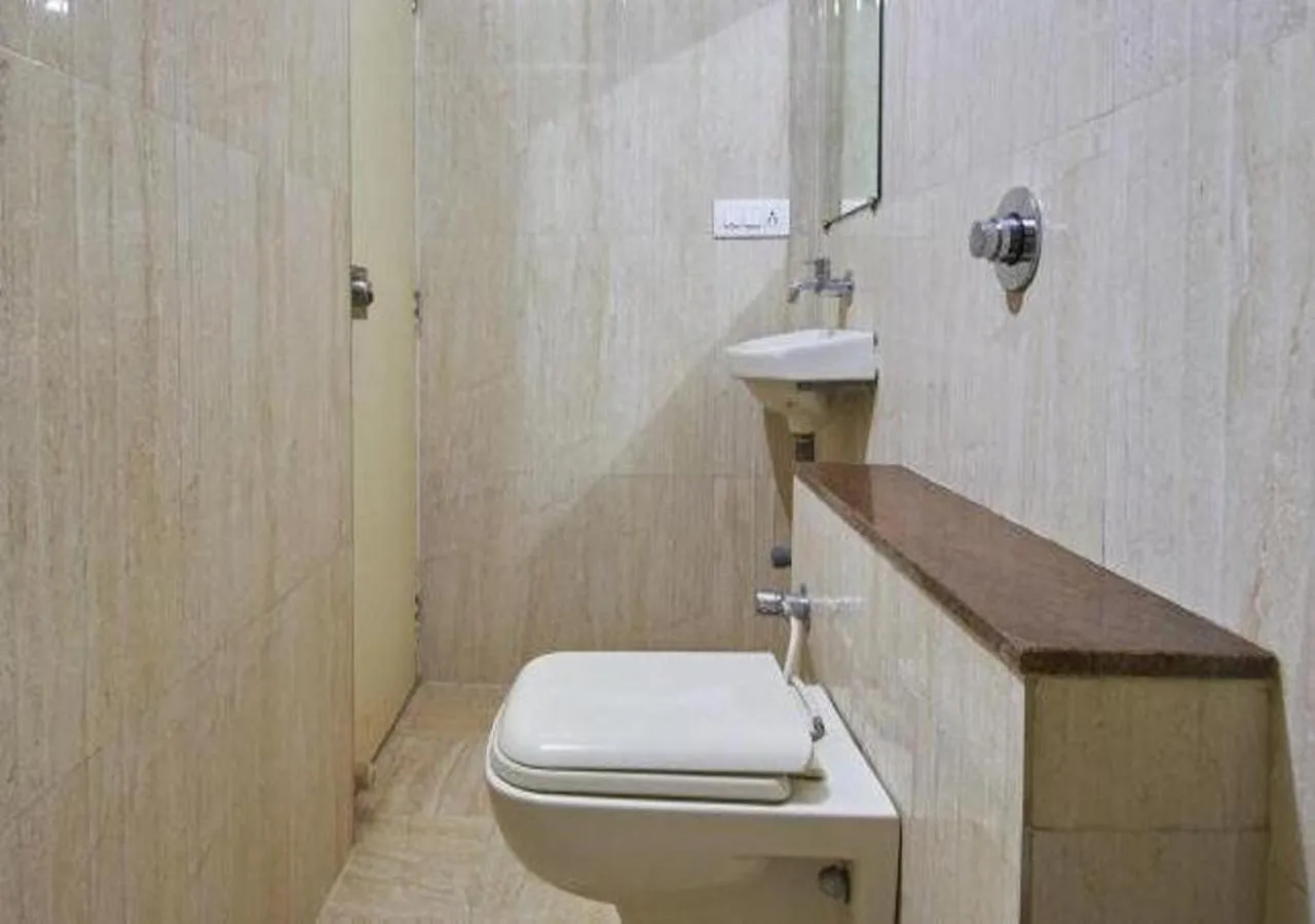 Toilet in Hotel Krushna Inn
