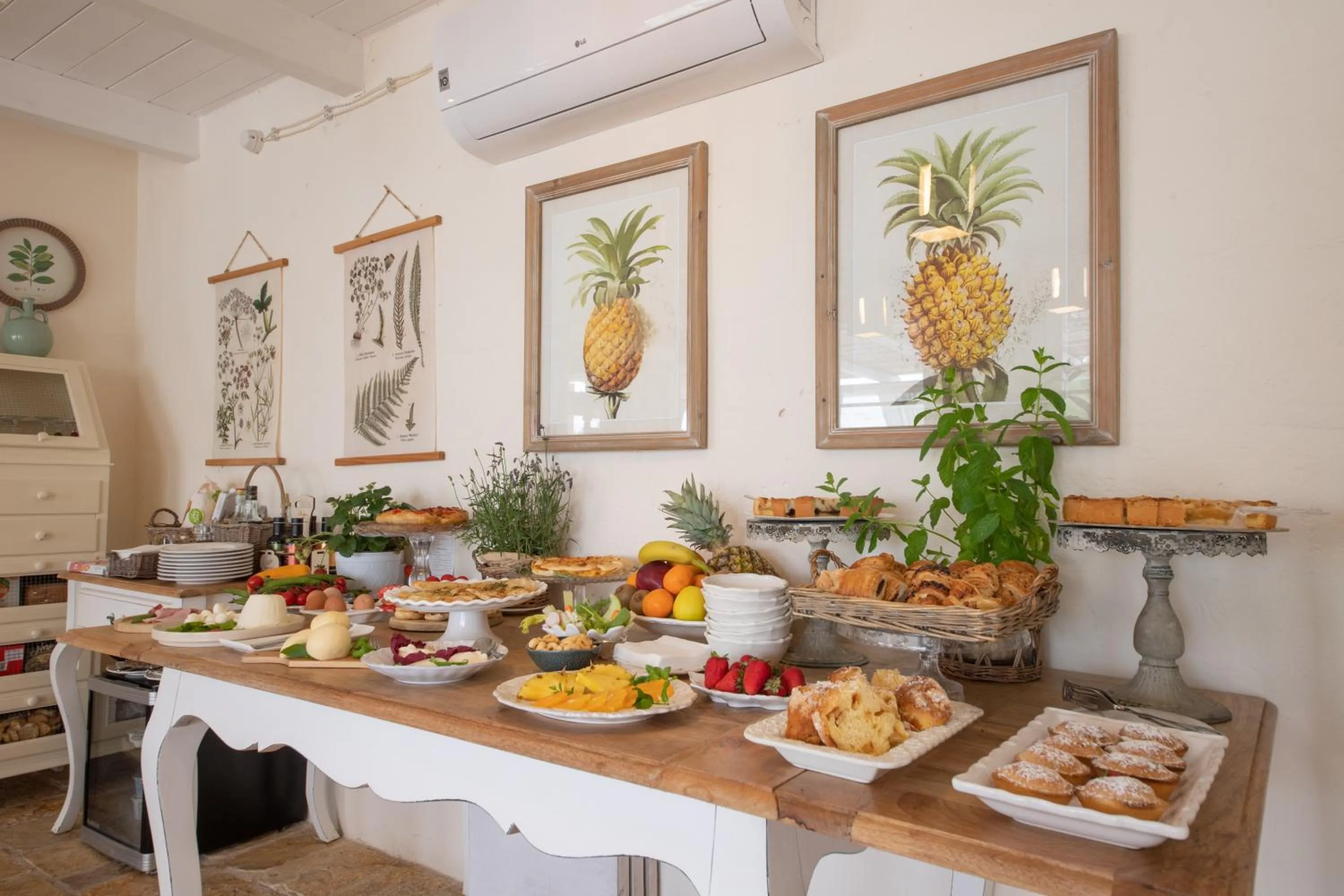 Breakfast in Masseriola Antiche Fogge by Apulia Hospitality