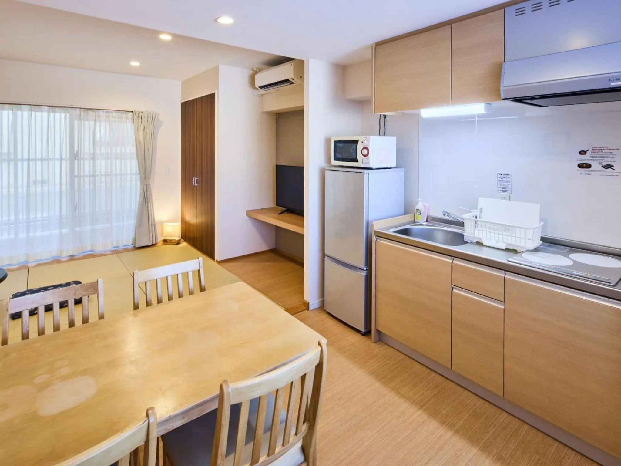 Photo of the whole room in Seaside Condominium Rana Chatan