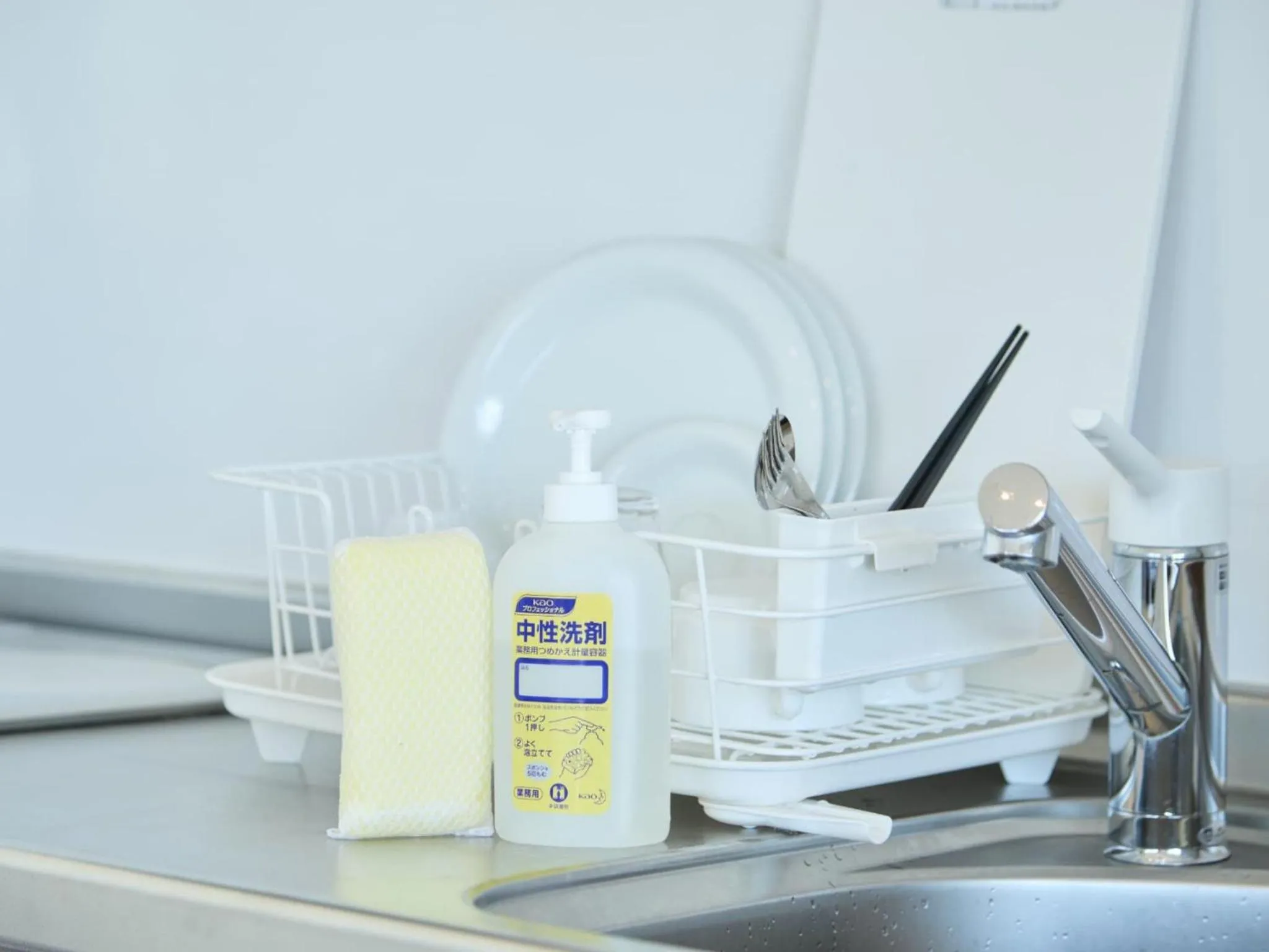 Photo of the whole room in Seaside Condominium Rana Chatan