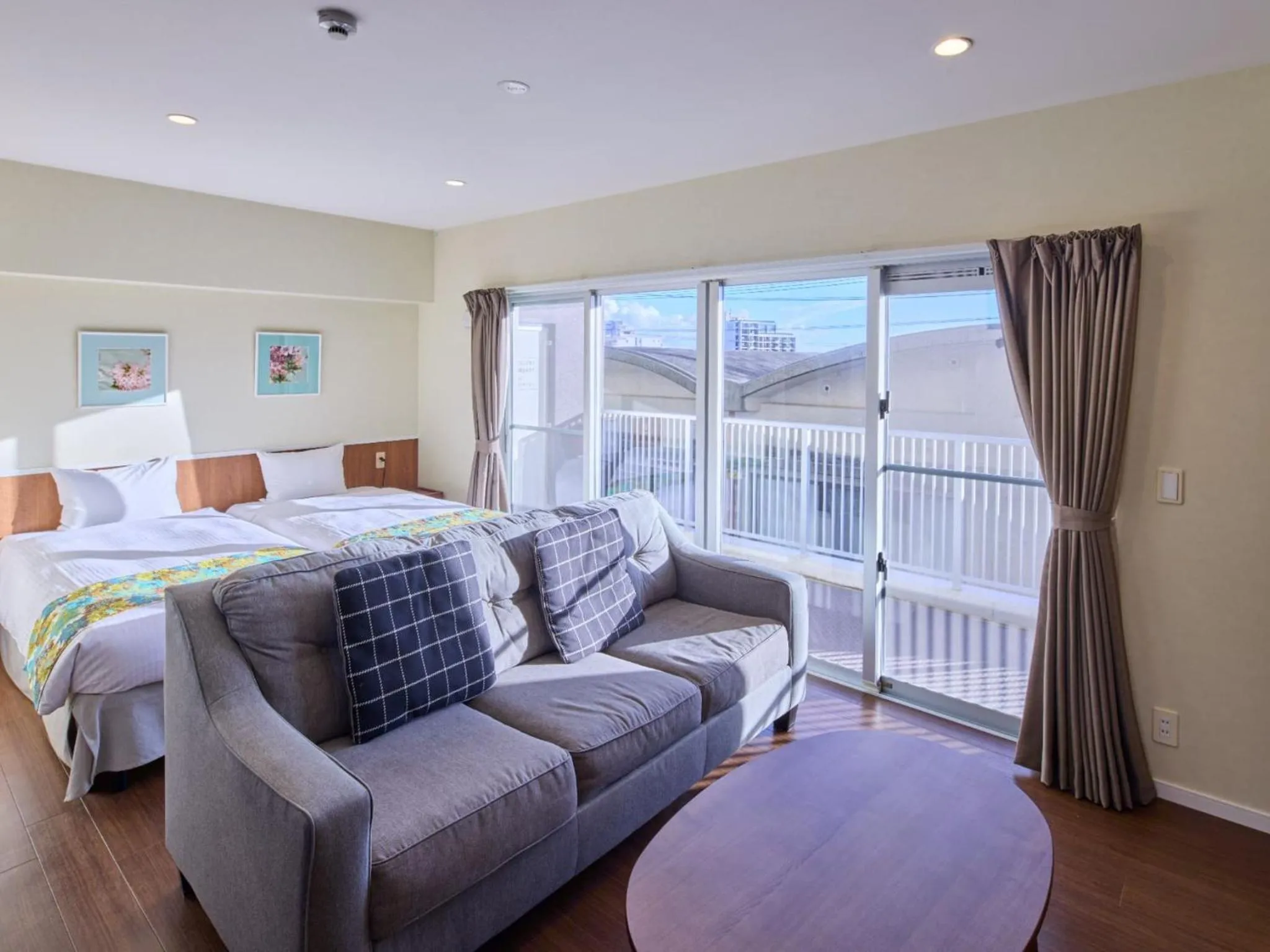 Photo of the whole room, Bed in Seaside Condominium Rana Chatan