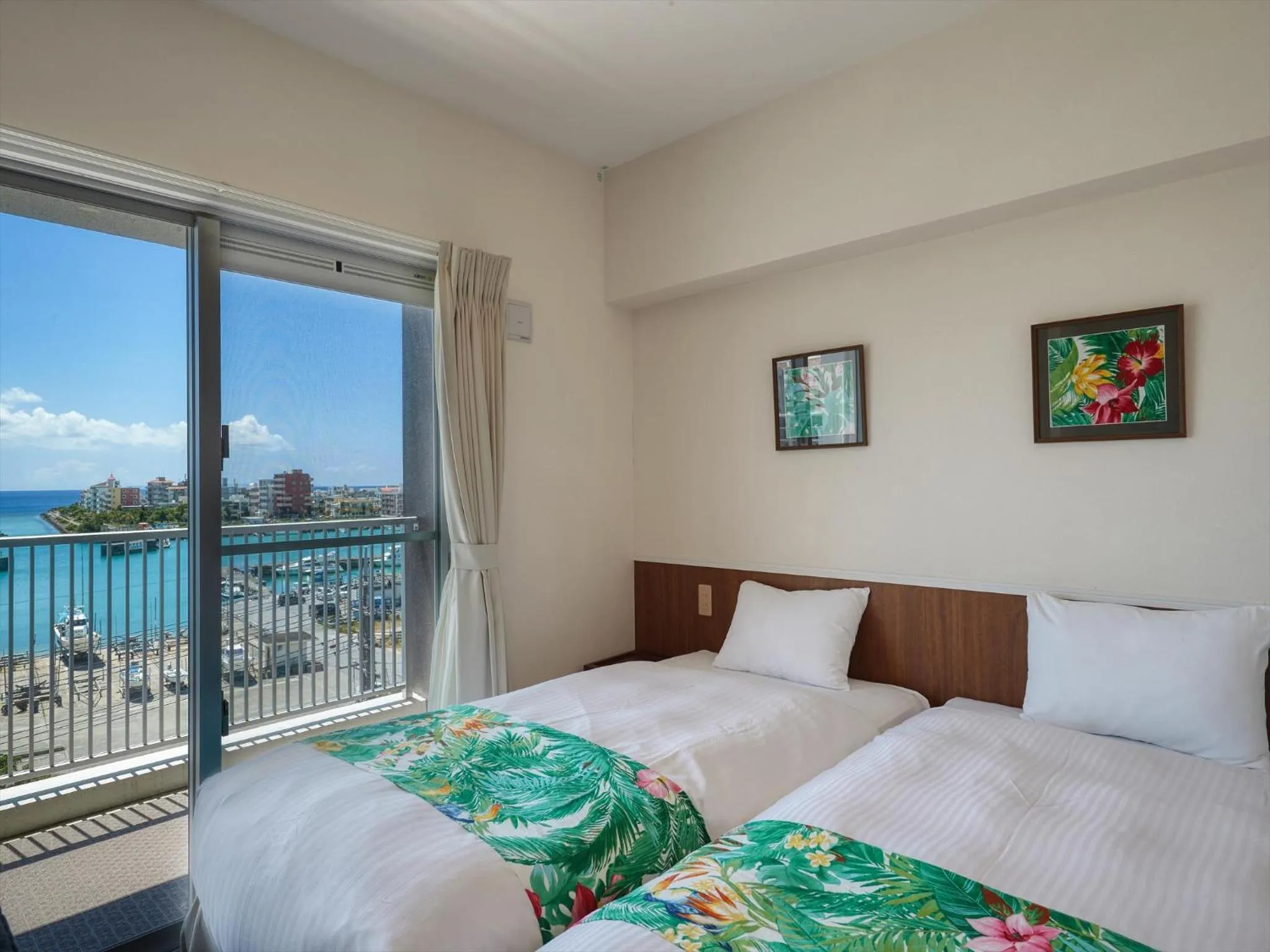 Bed in Seaside Condominium Rana Chatan