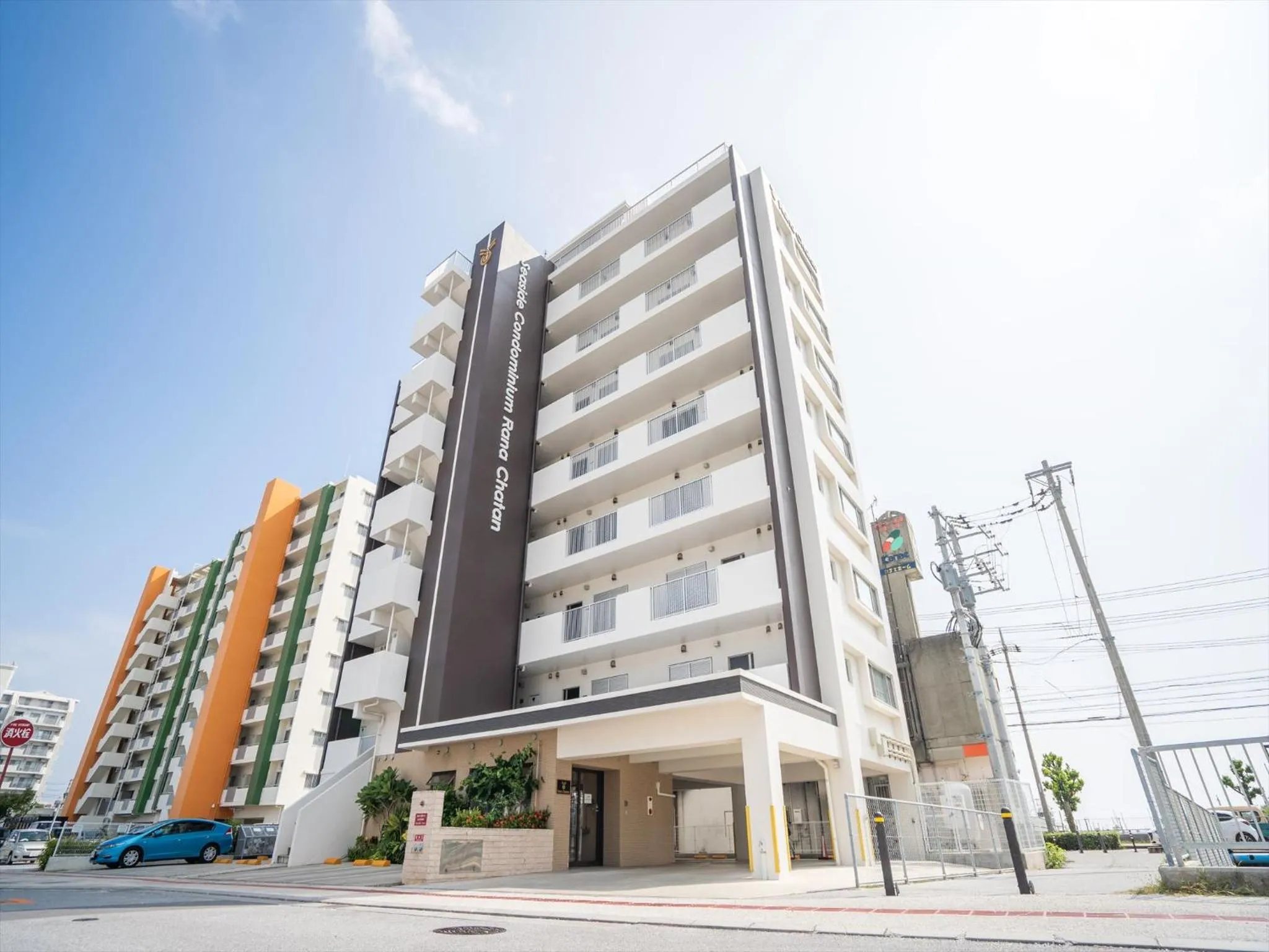 Facade/entrance in Seaside Condominium Rana Chatan