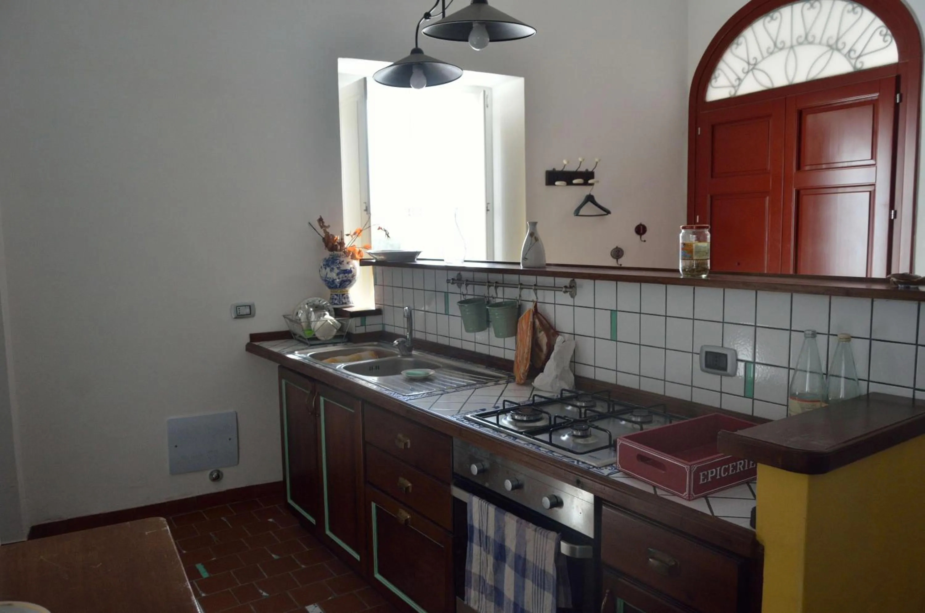 Communal kitchen in Il Giardino del Sole