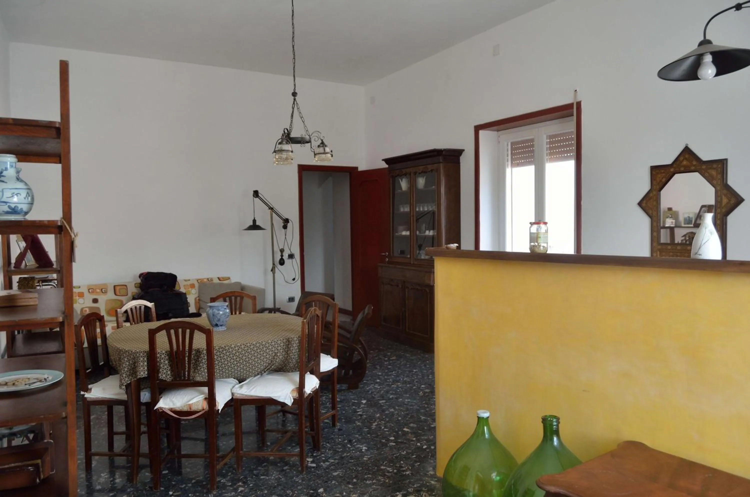 Communal lounge/ TV room in Il Giardino del Sole