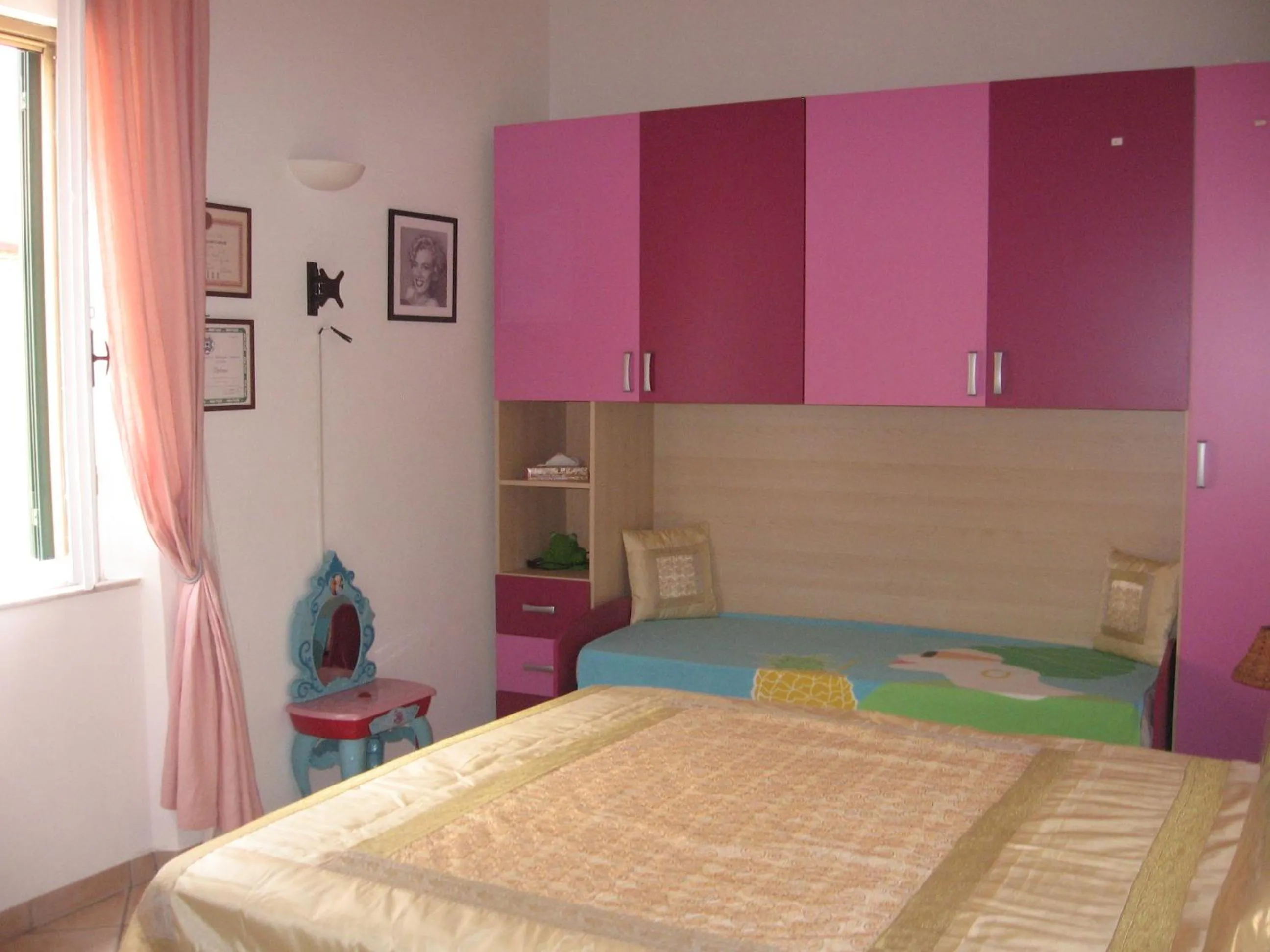 Bed in Sansone