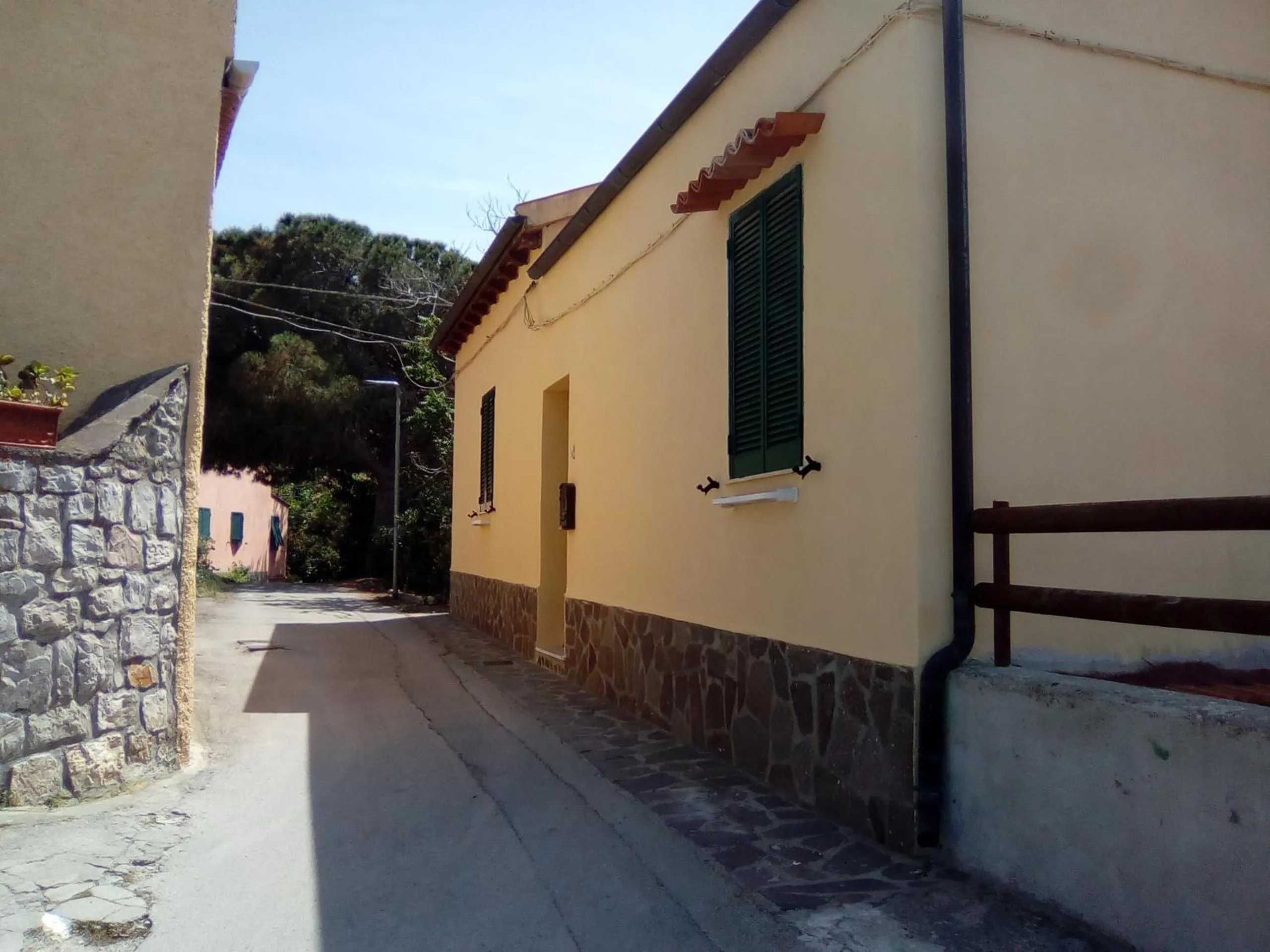 Facade/entrance in Sansone