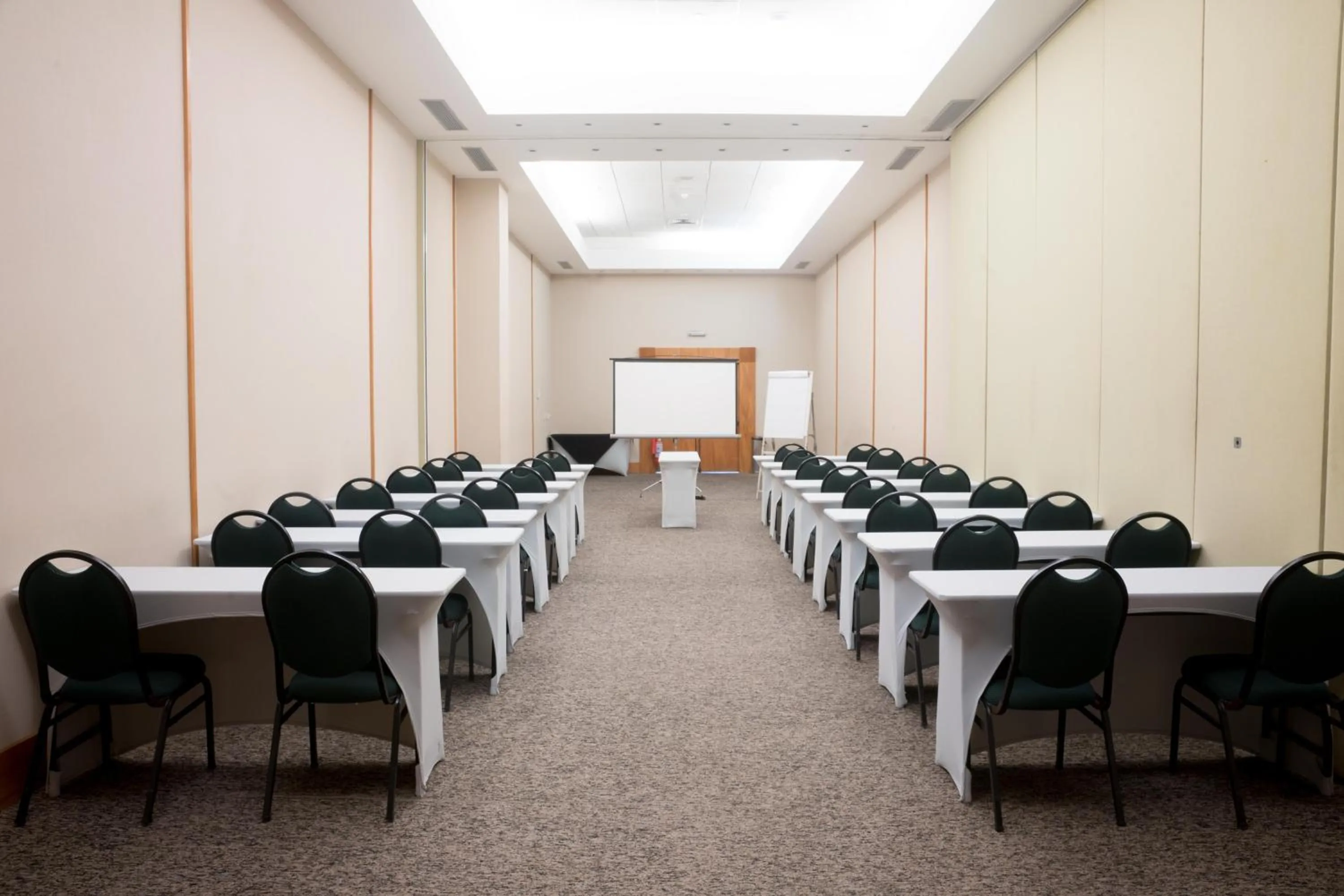 Meeting/conference room in Plaza Rio Residences - Barra First